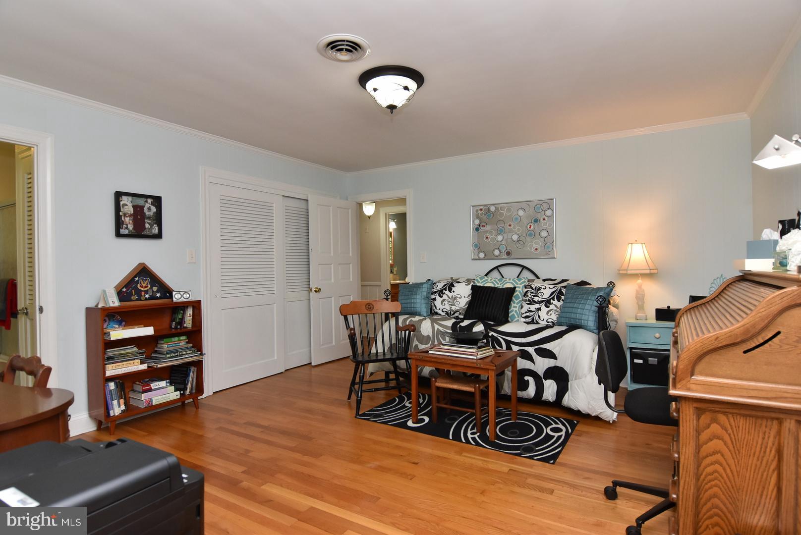 NORTH SHORE COURT - Residential