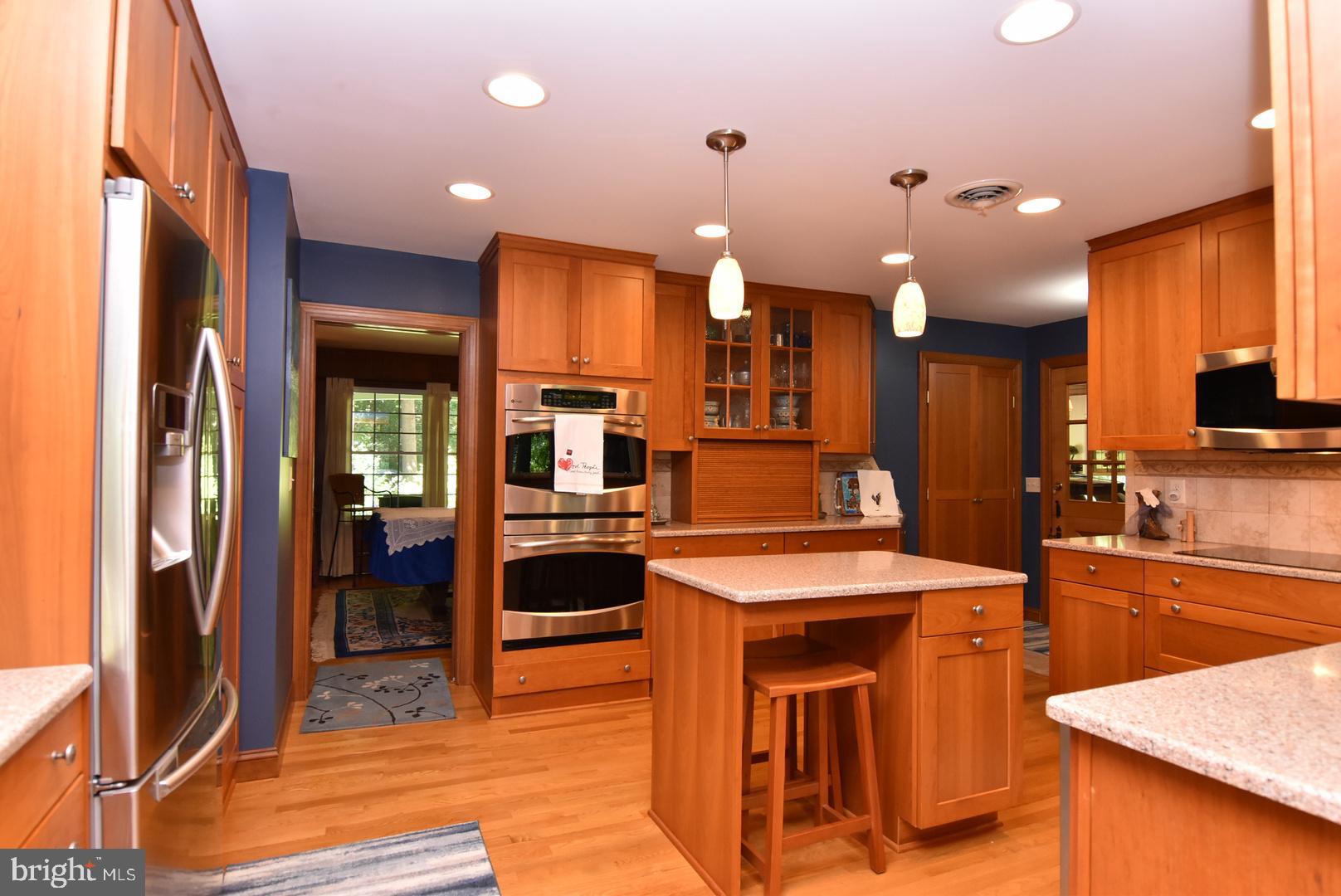 NORTH SHORE COURT - Residential