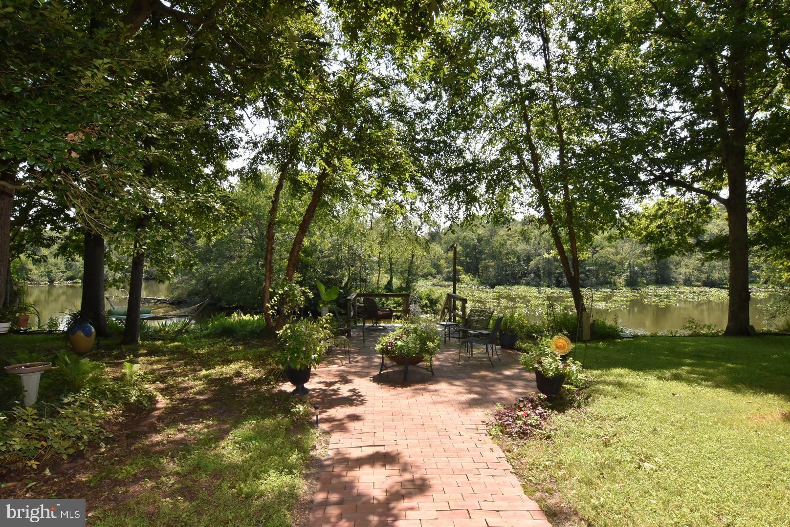 NORTH SHORE COURT - Residential