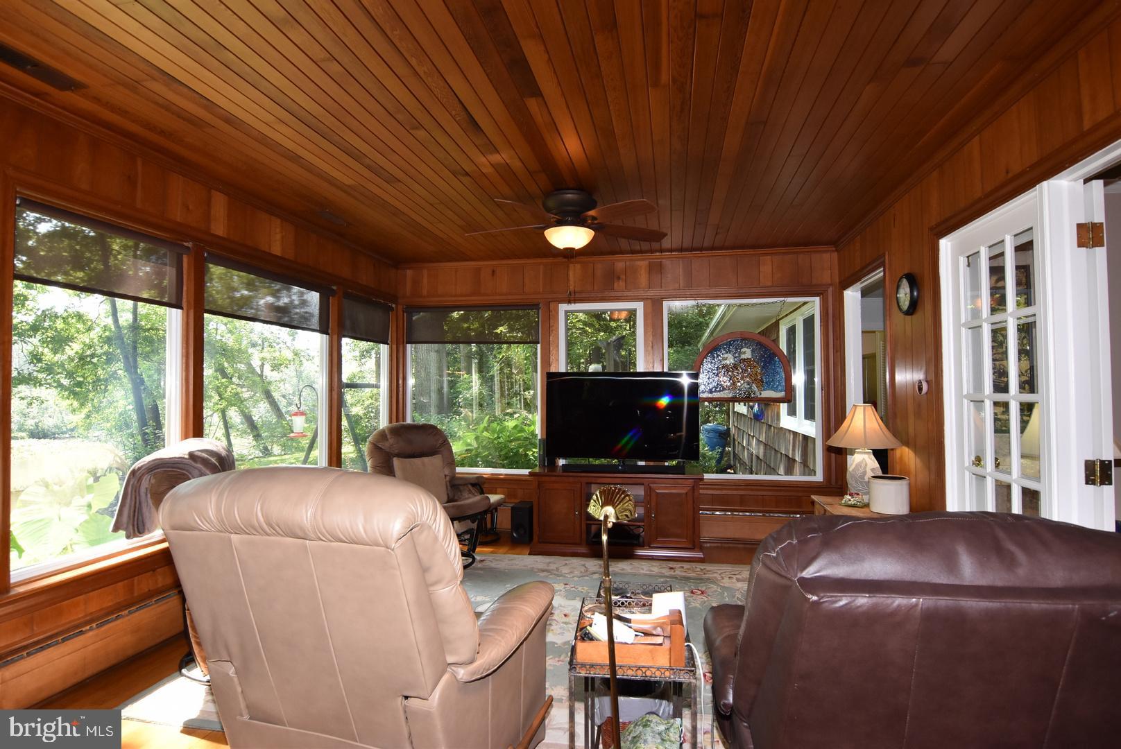 NORTH SHORE COURT - Residential