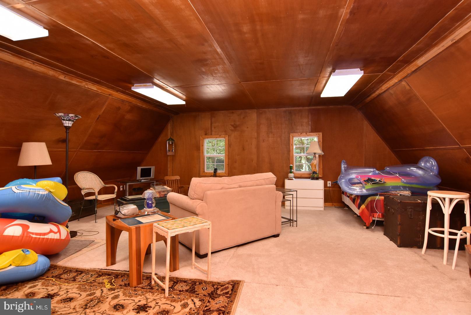 NORTH SHORE COURT - Residential