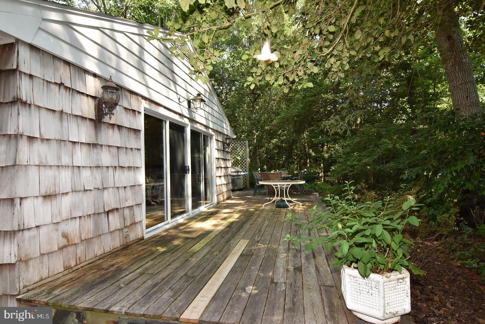 NORTH SHORE COURT - Residential