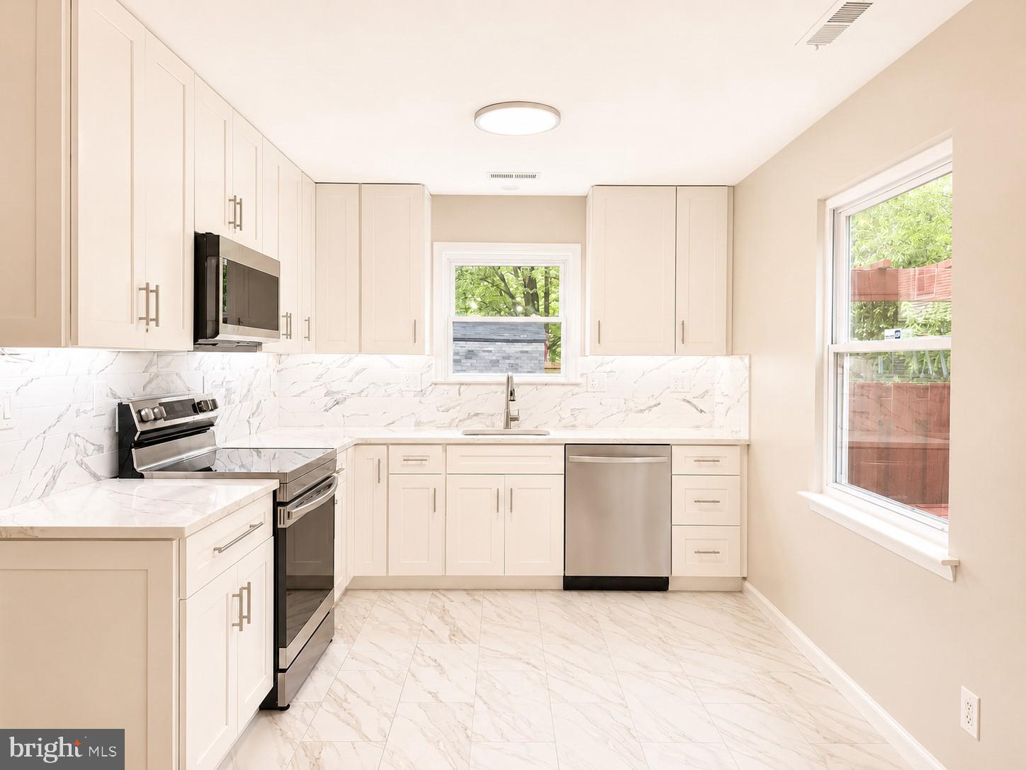 STONY HILL HOMES - Residential