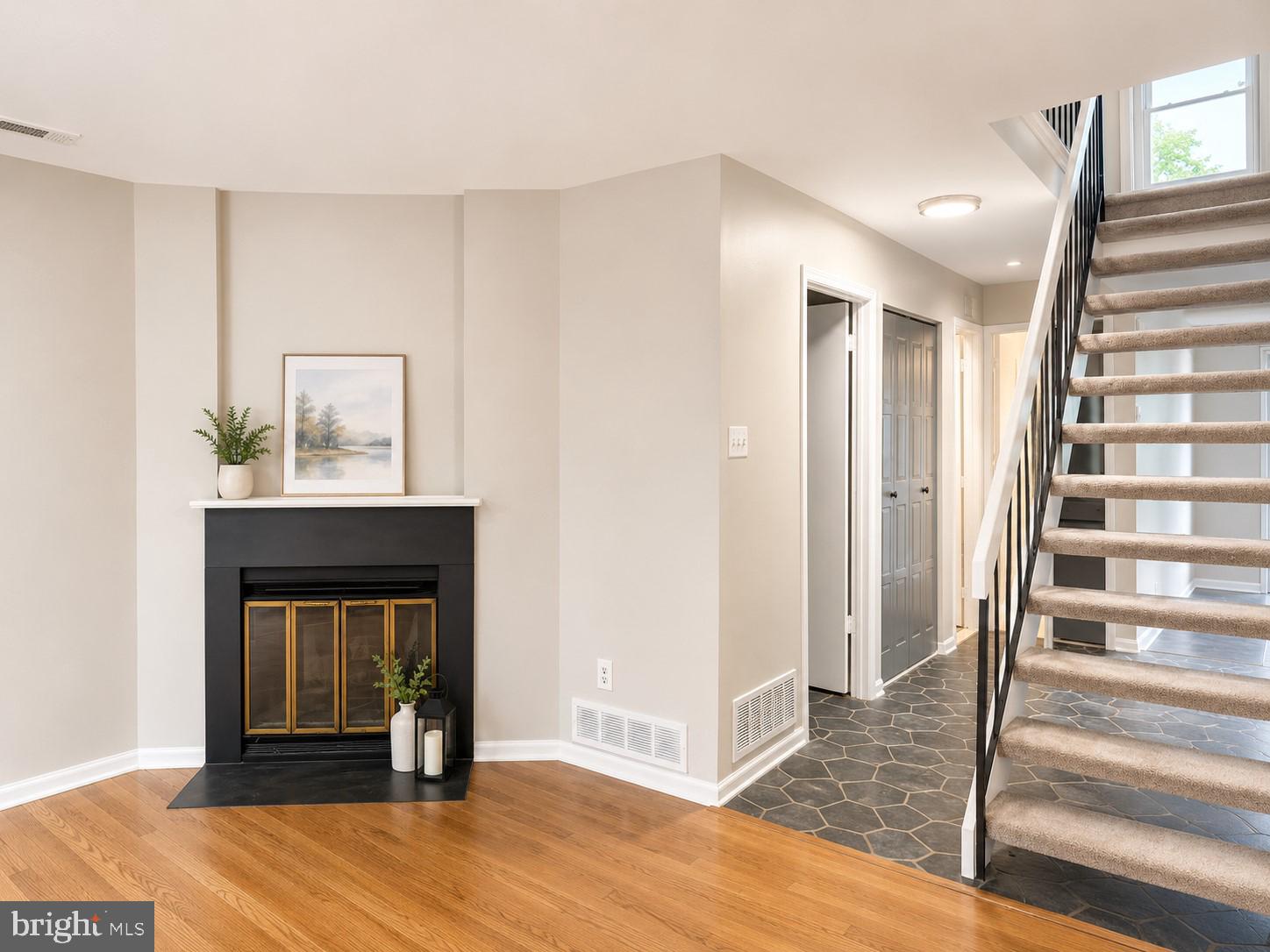 STONY HILL HOMES - Residential