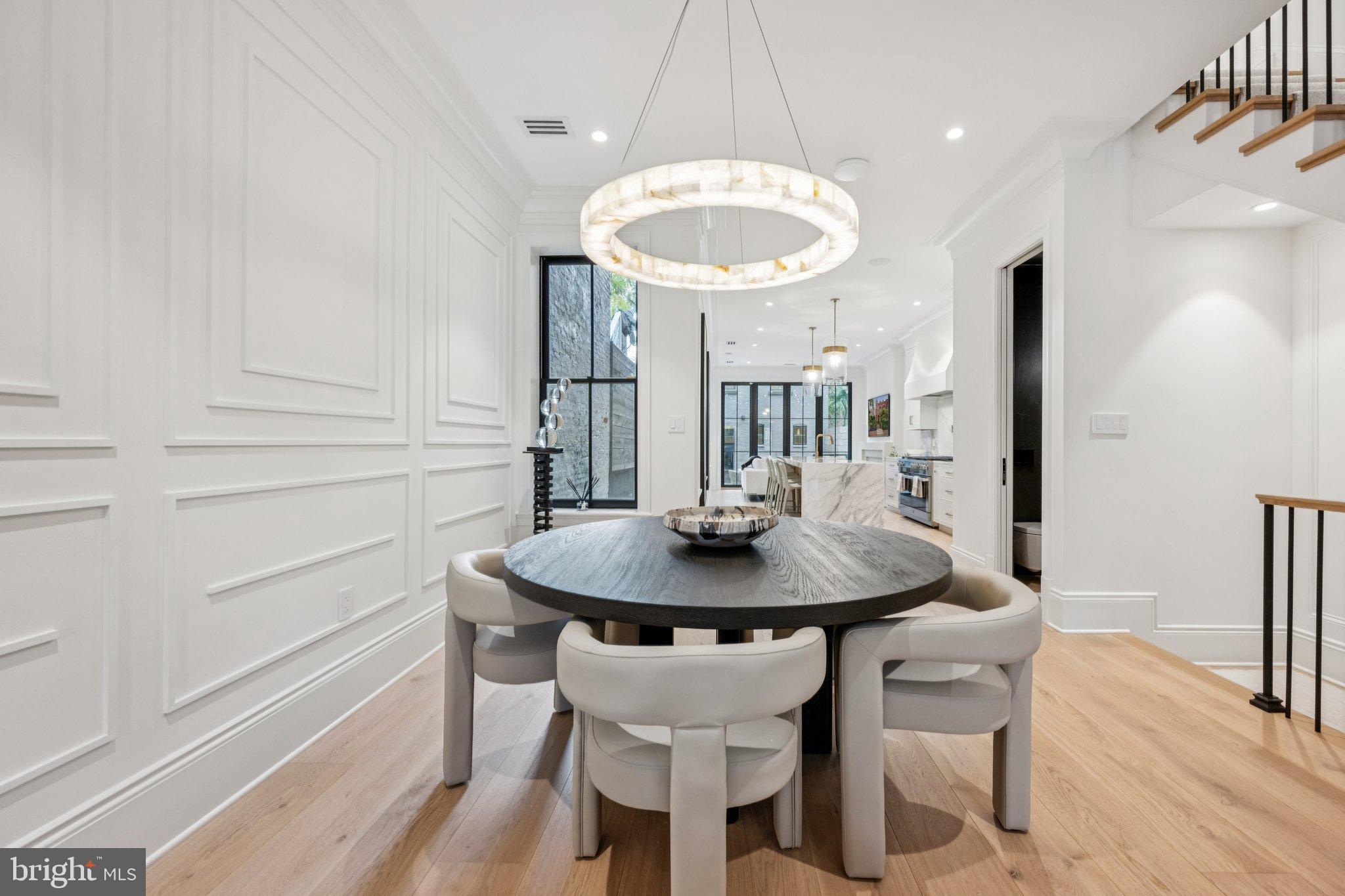 CAPITOL HILL - Residential
