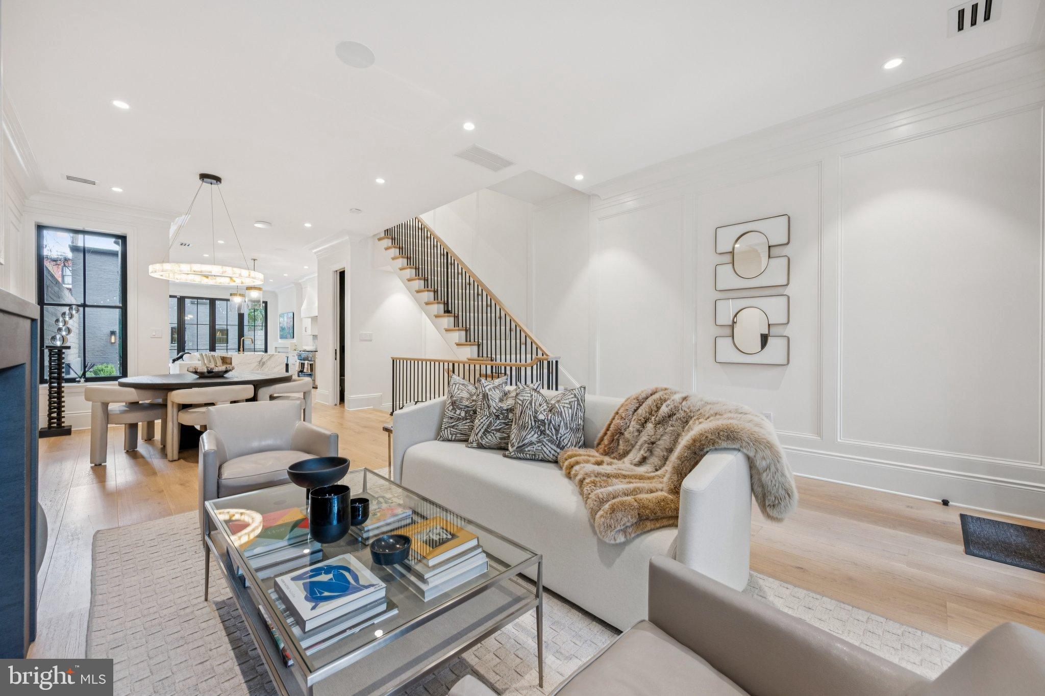 CAPITOL HILL - Residential