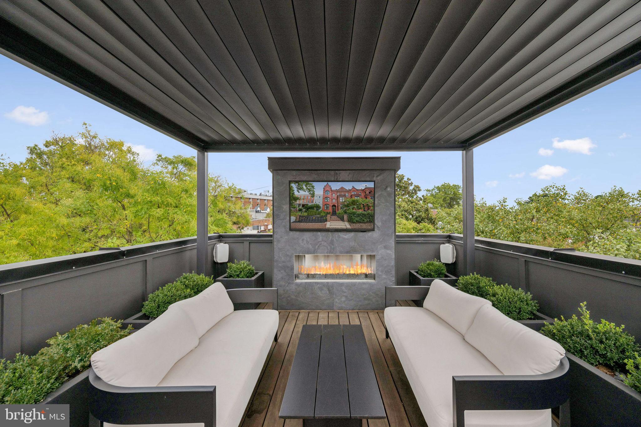 CAPITOL HILL - Residential