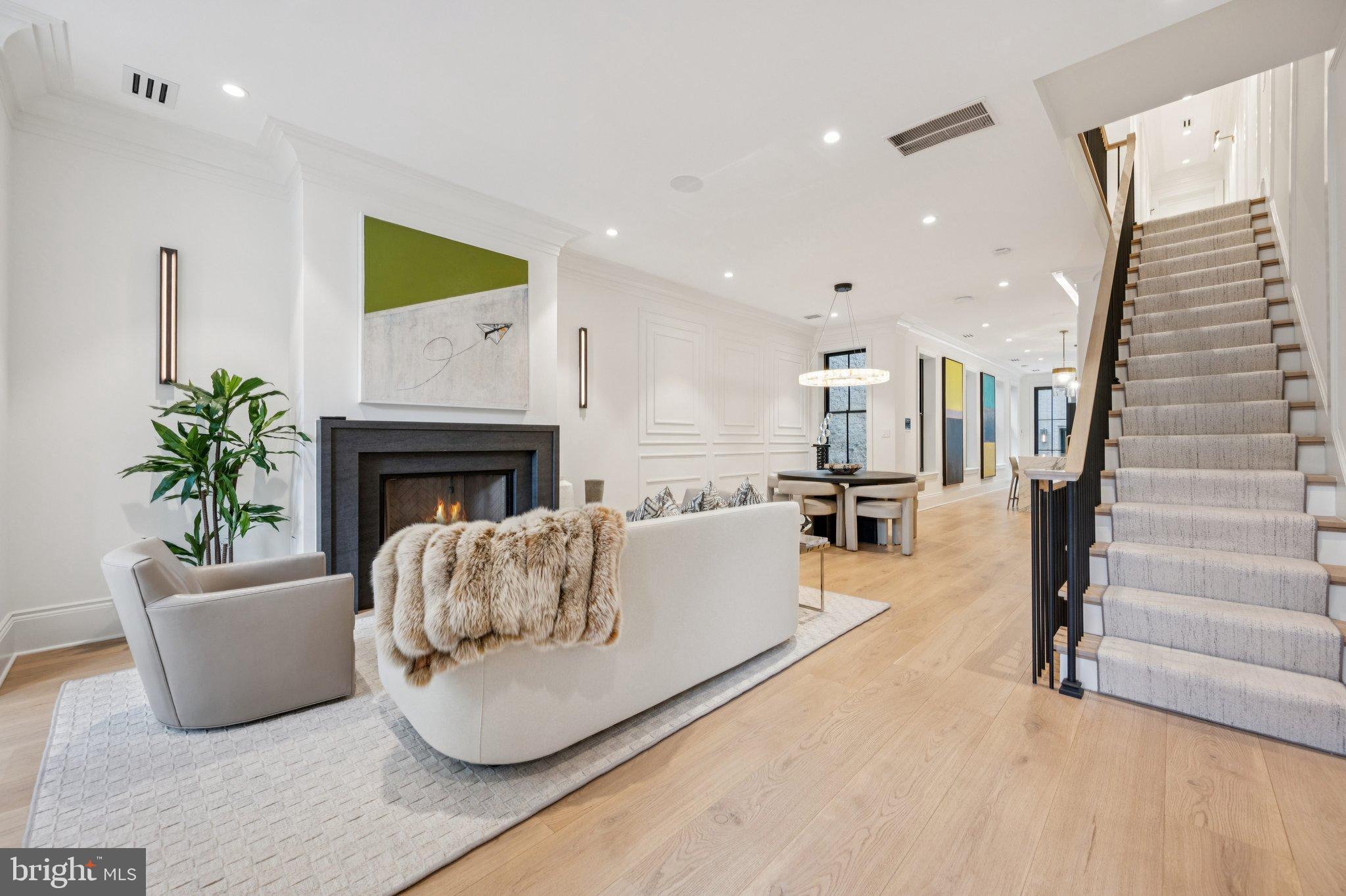 CAPITOL HILL - Residential