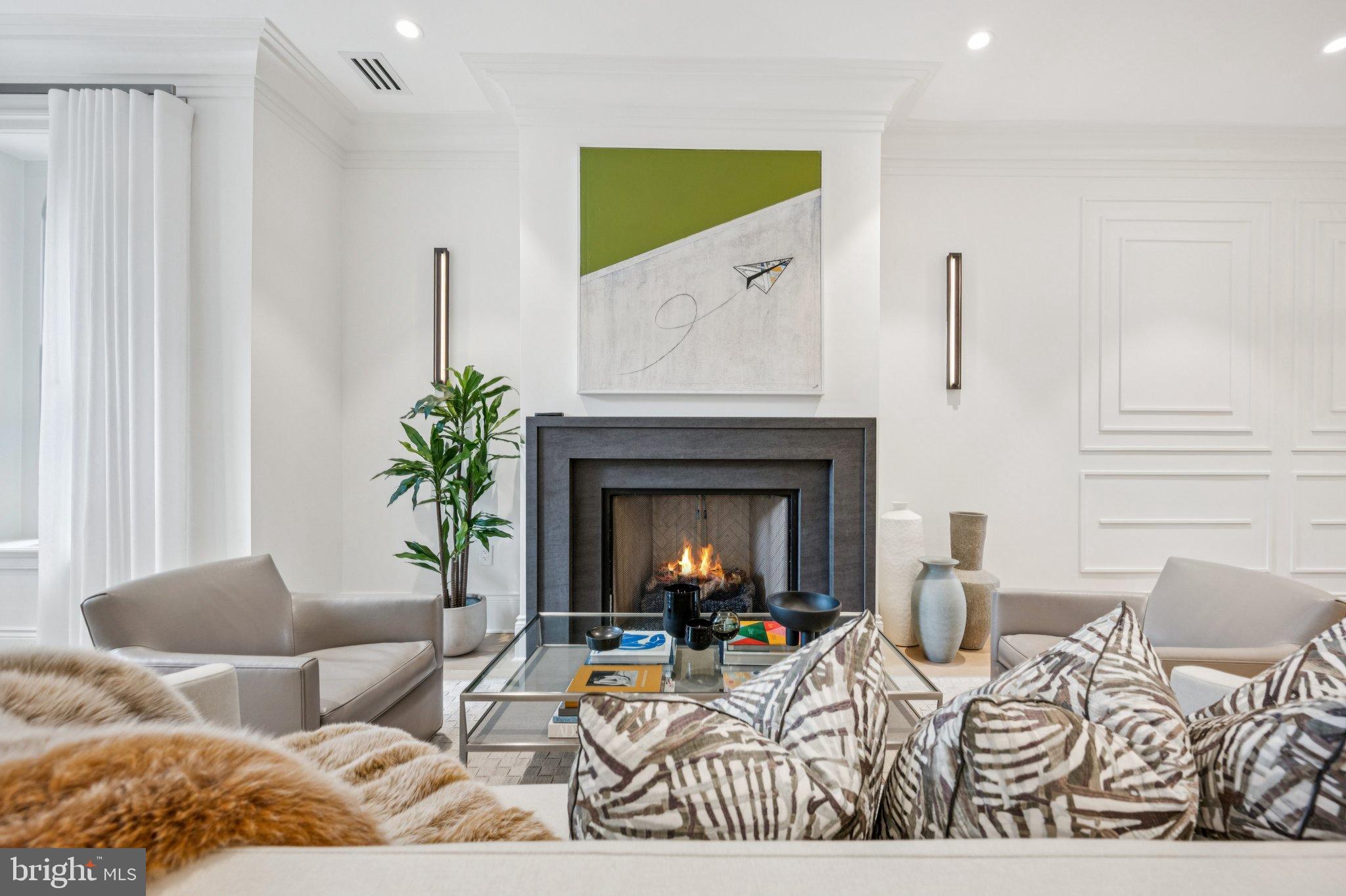 CAPITOL HILL - Residential