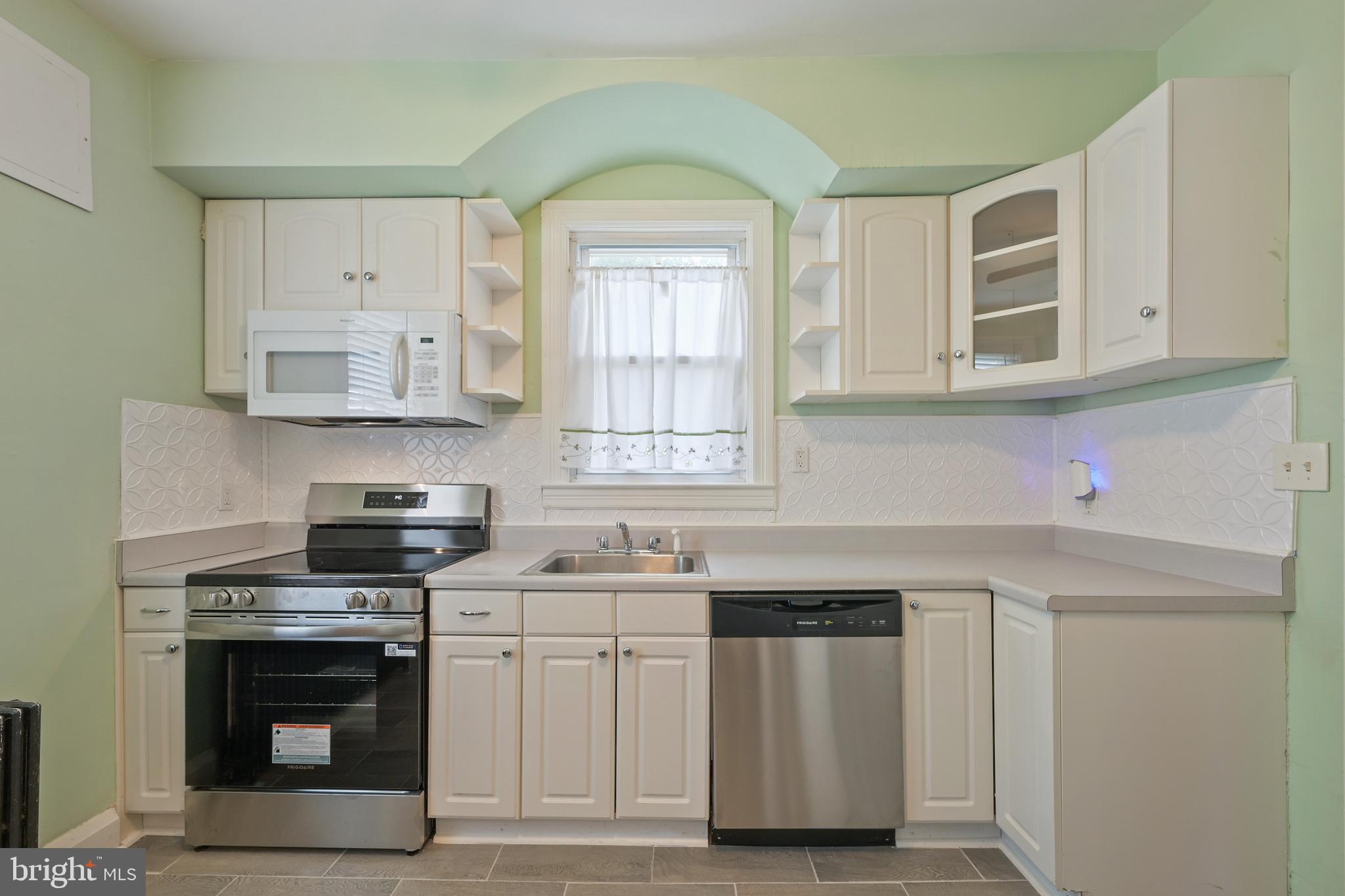 FAIRLAWN - Residential