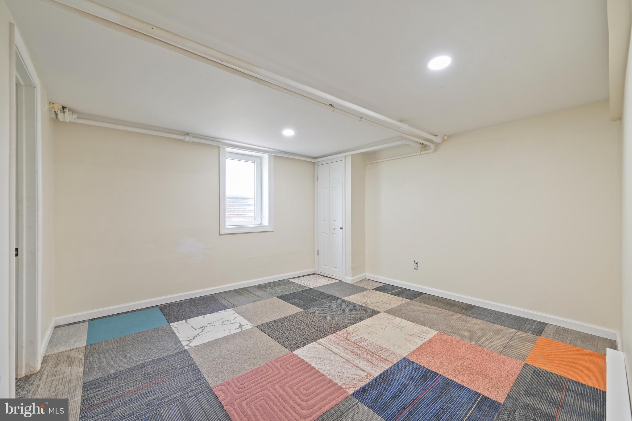 FAIRLAWN - Residential