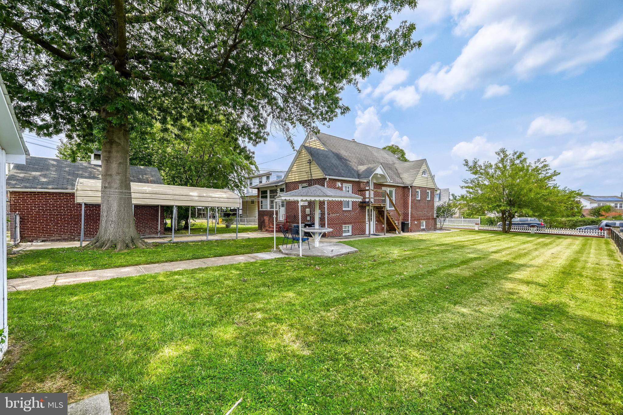 FAIRLAWN - Residential
