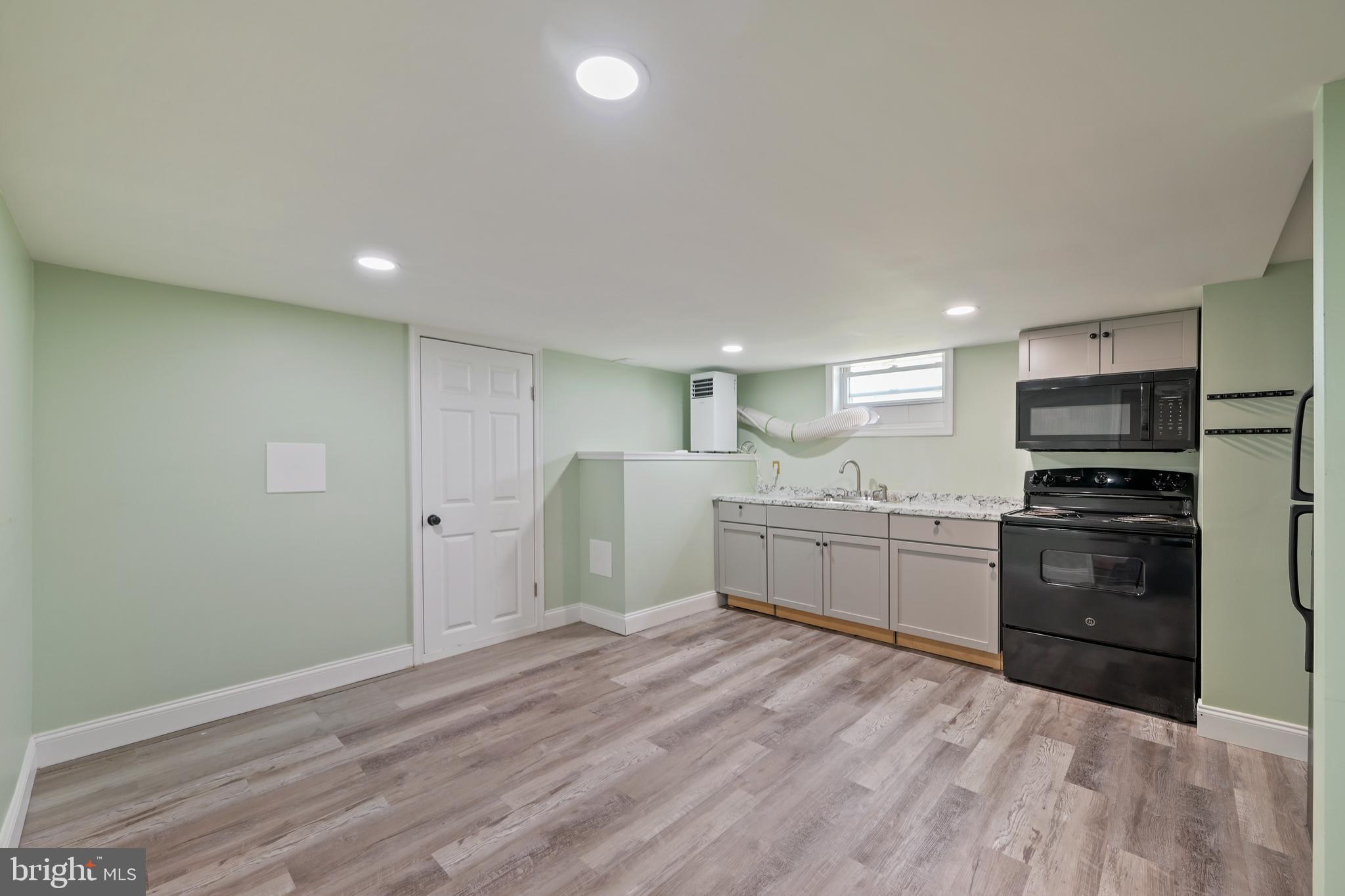 FAIRLAWN - Residential