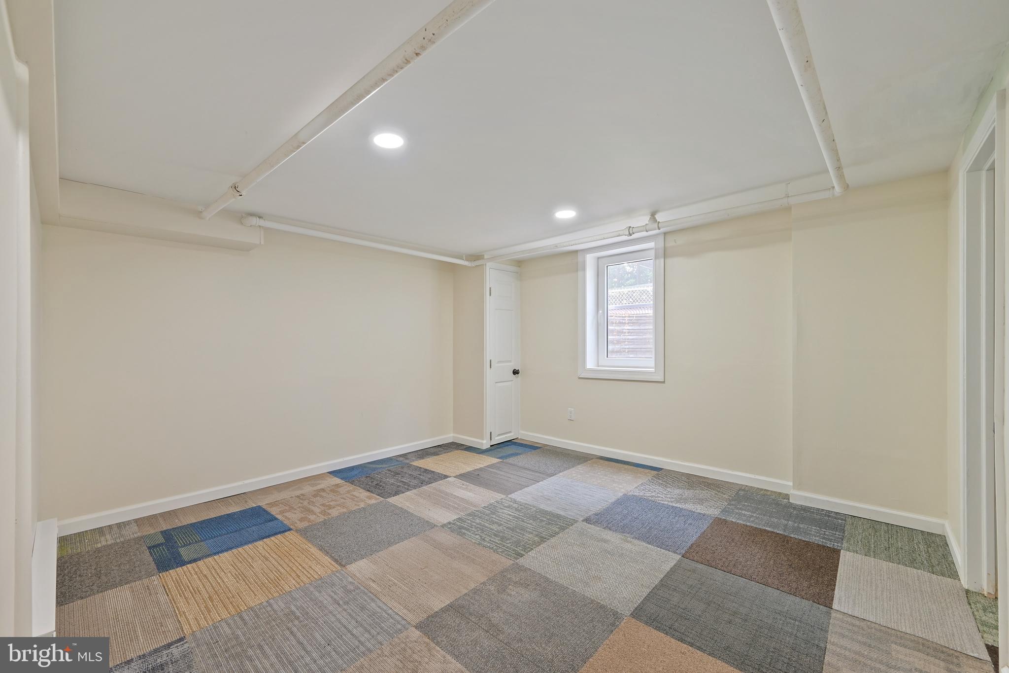 FAIRLAWN - Residential