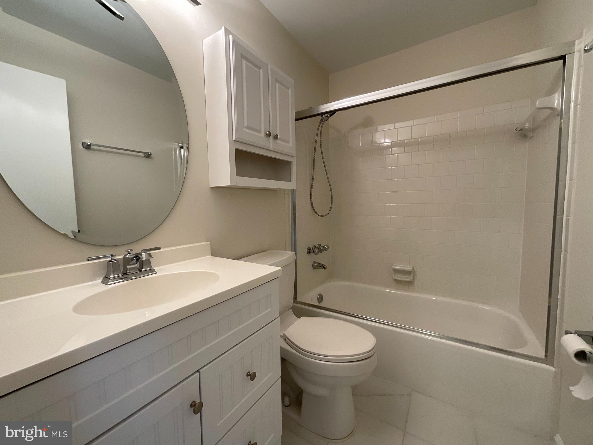 VILLAGE OAKS - Residential Lease