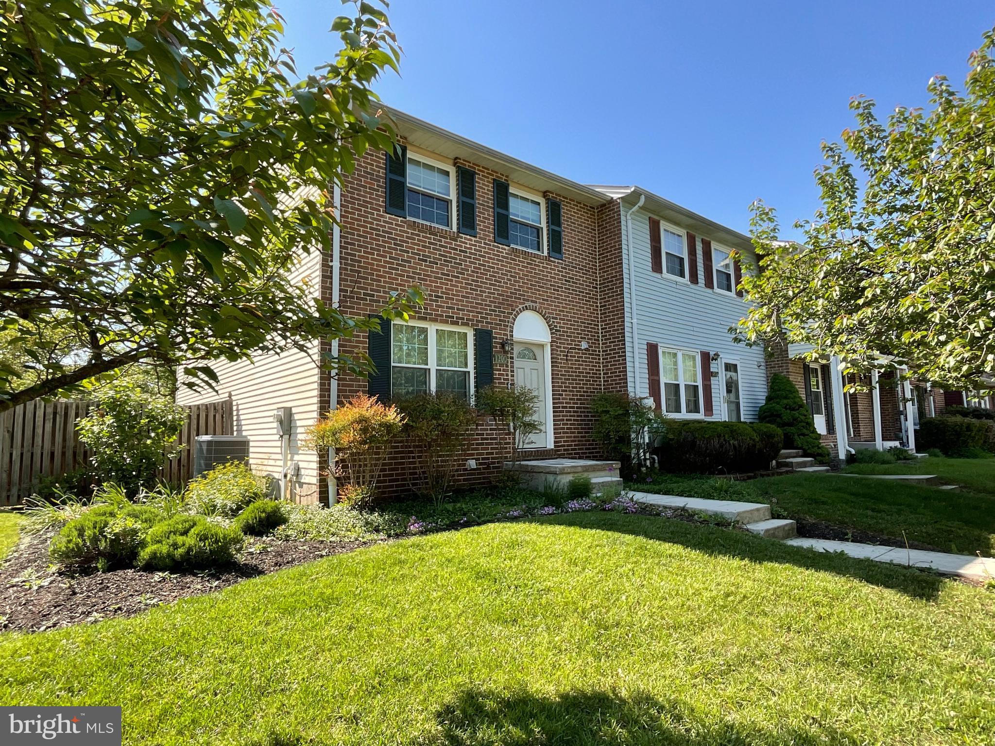 VILLAGE OAKS - Residential Lease