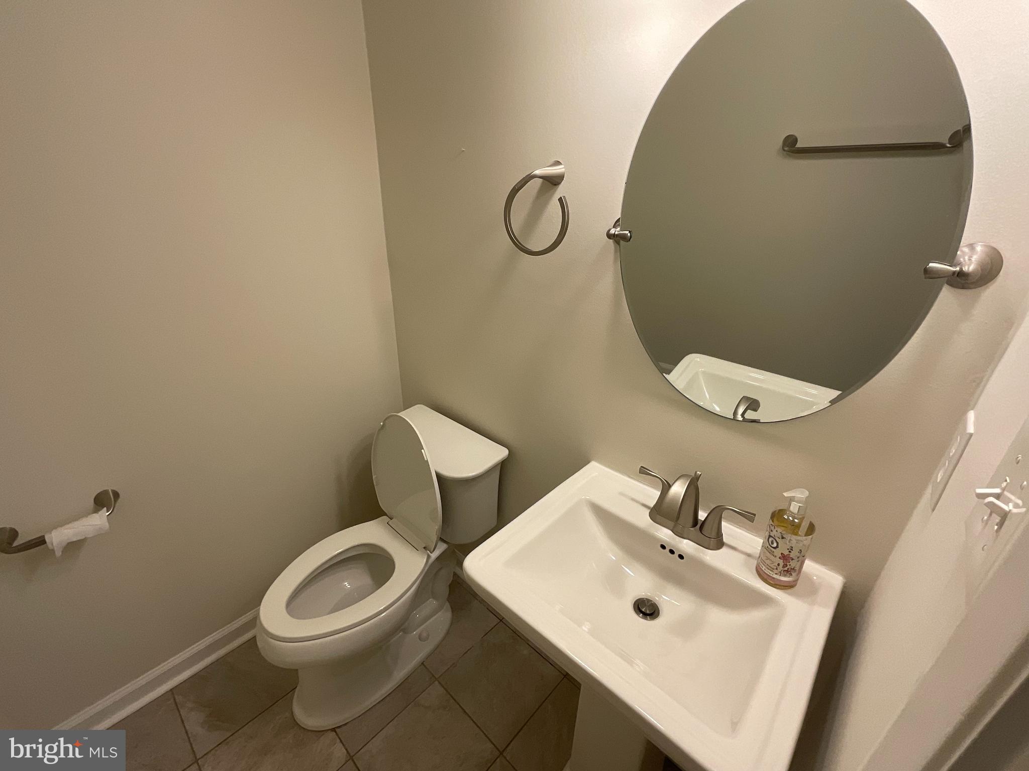 VILLAGE OAKS - Residential Lease