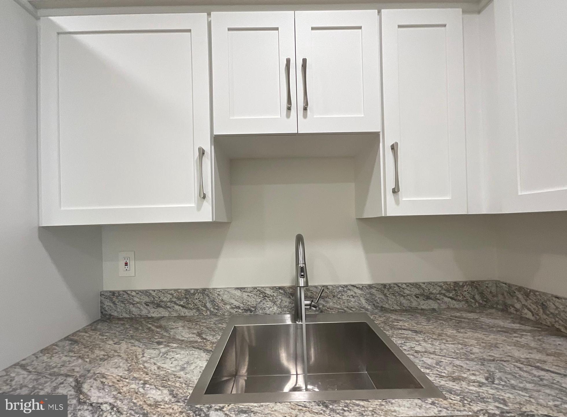 VILLAGE OAKS - Residential Lease