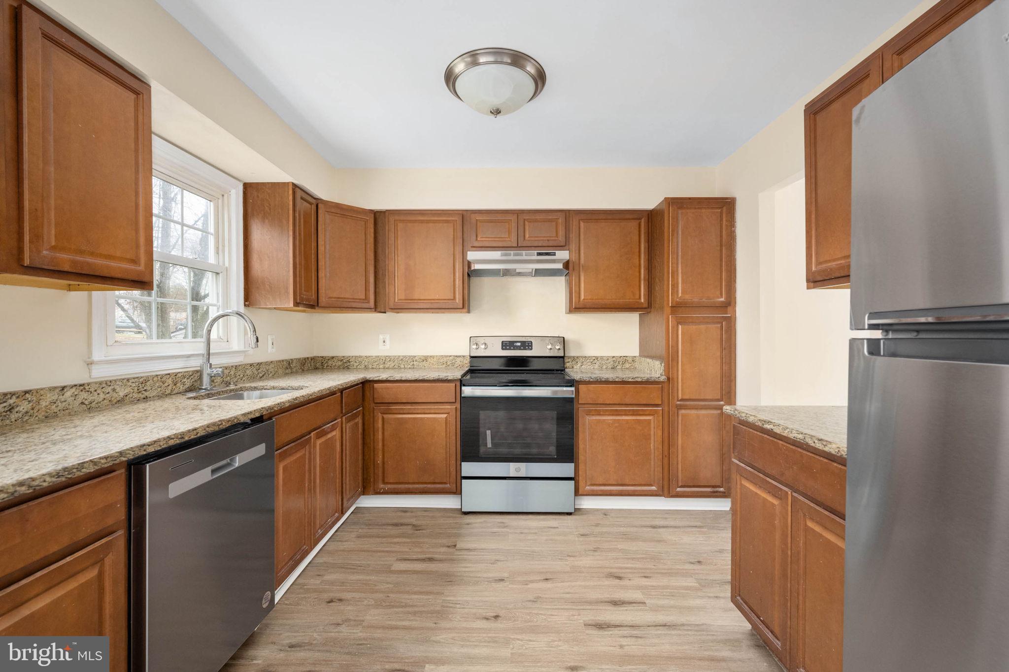 LAKE RIDGE - Residential