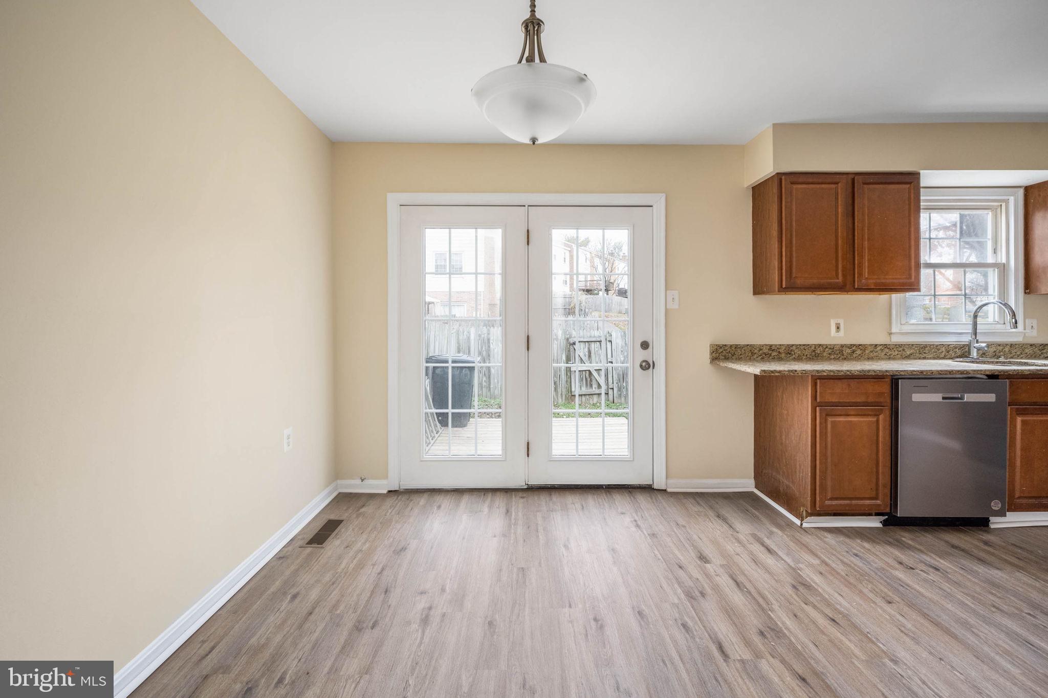 LAKE RIDGE - Residential