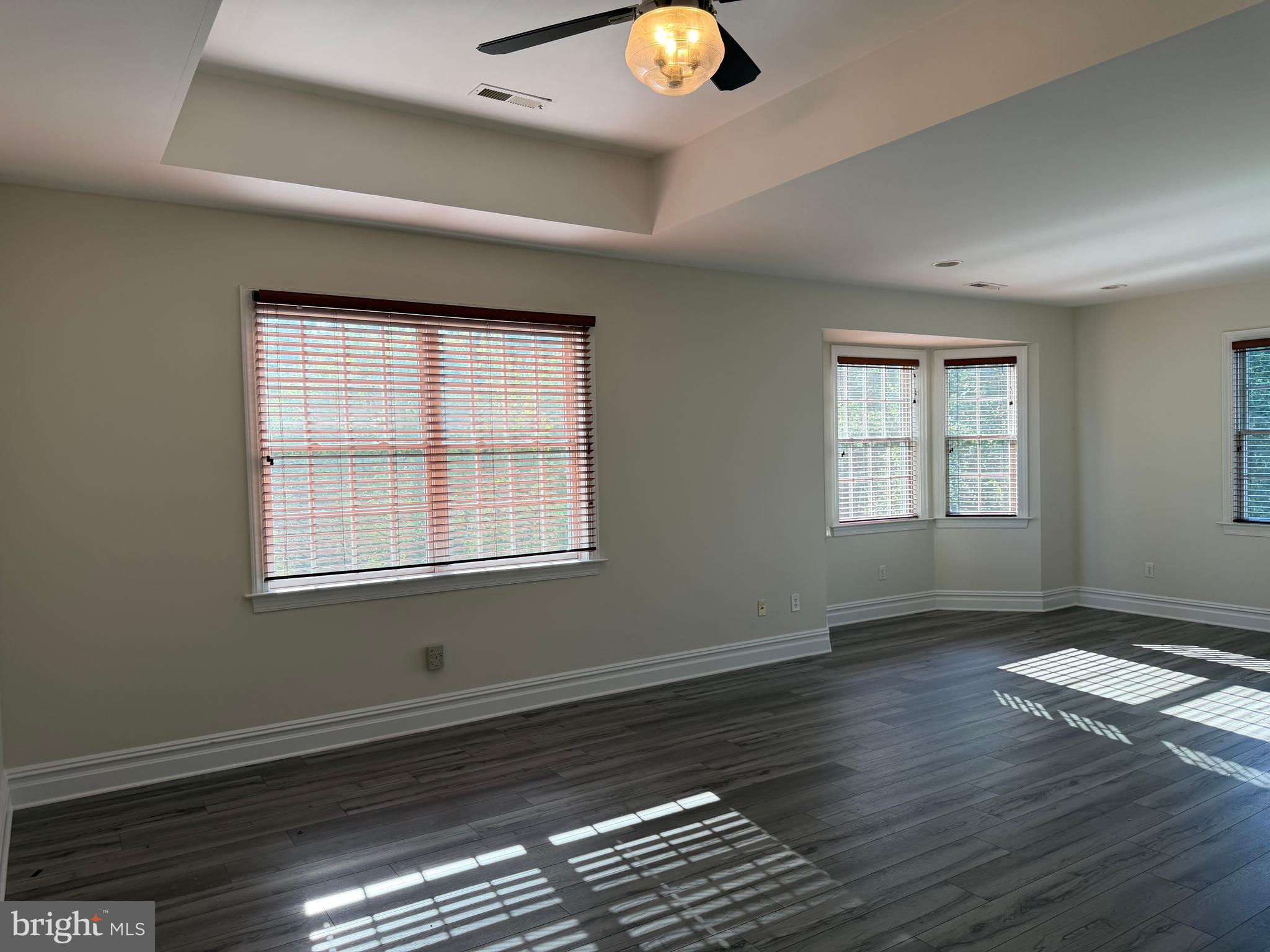 BREYER COURT - Residential