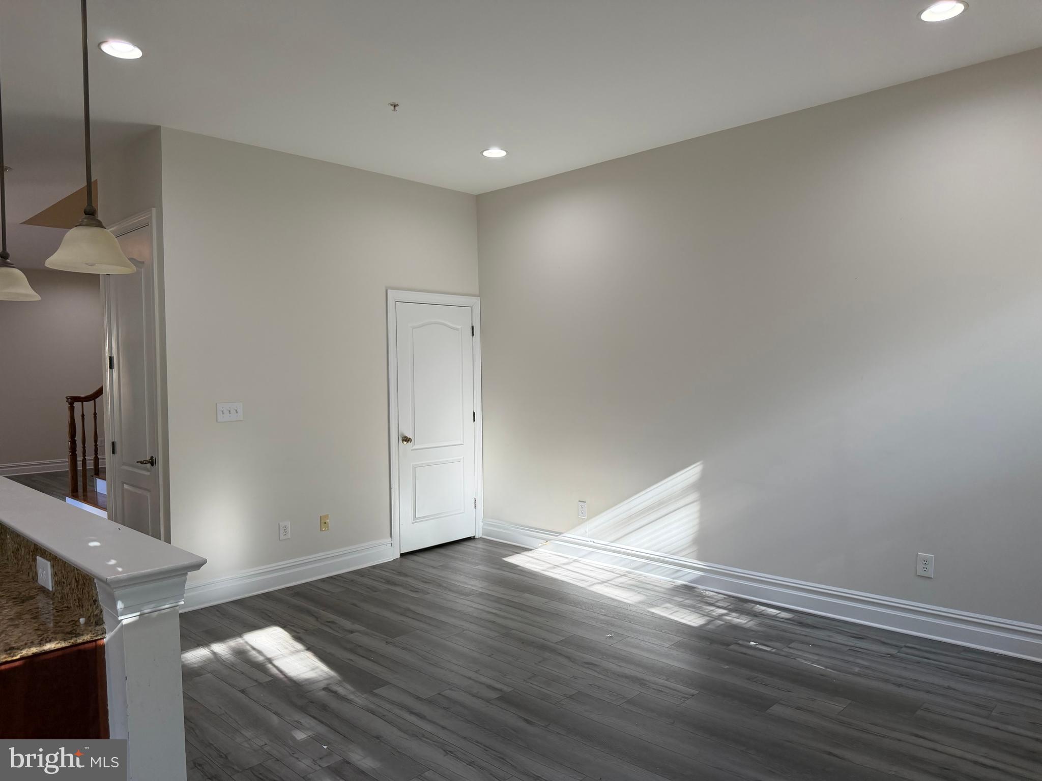 BREYER COURT - Residential