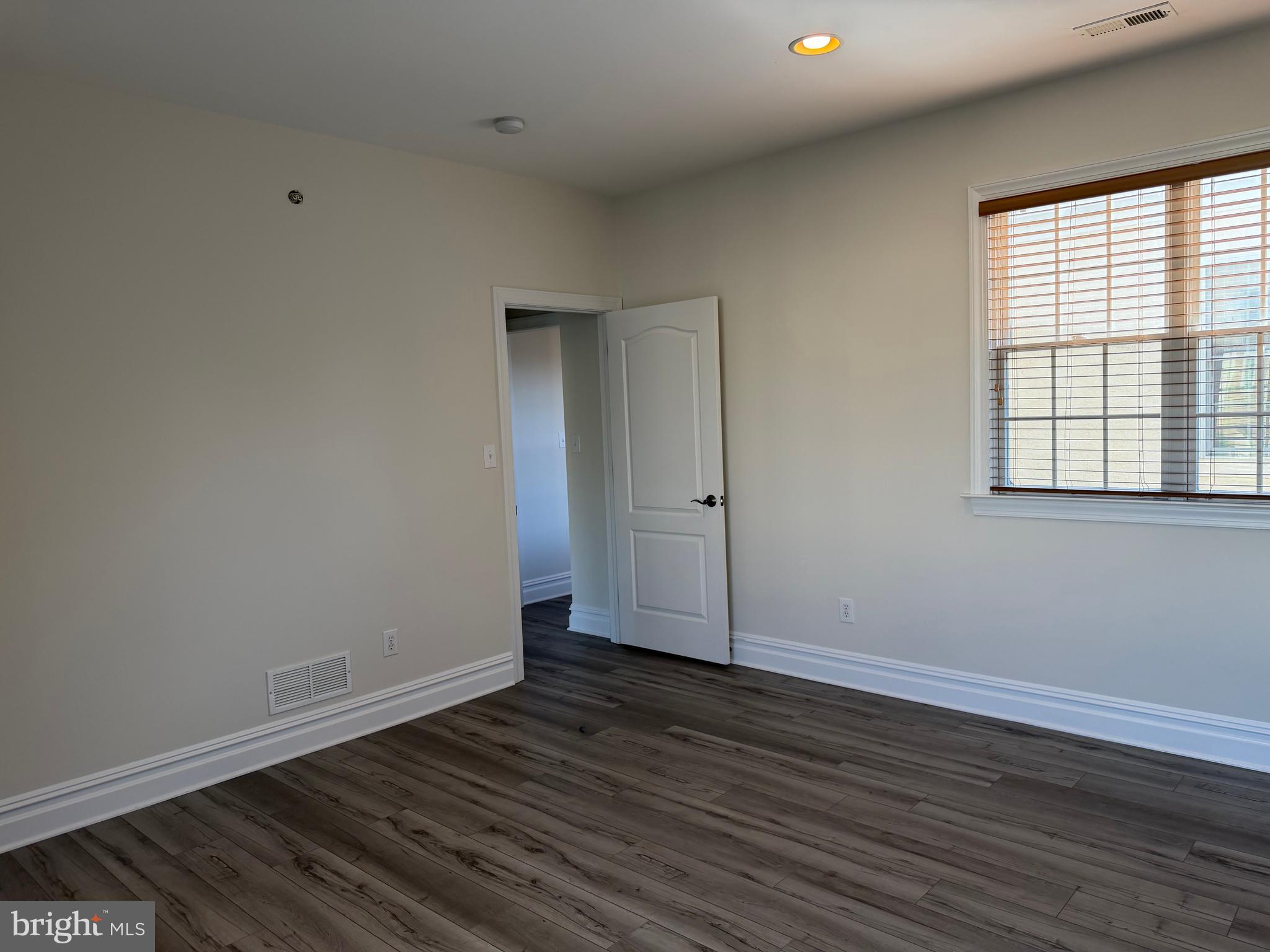 BREYER COURT - Residential