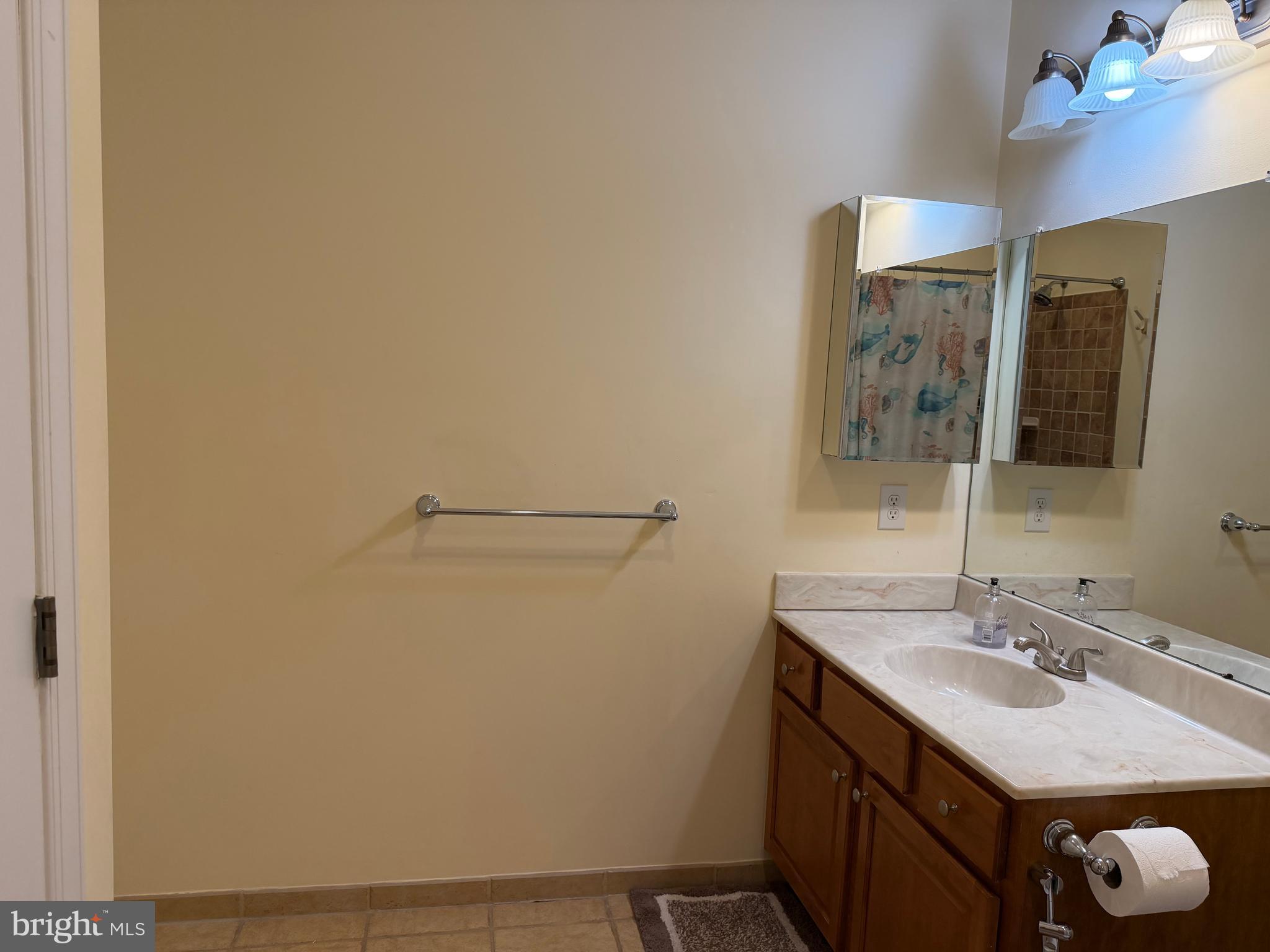 BREYER COURT - Residential