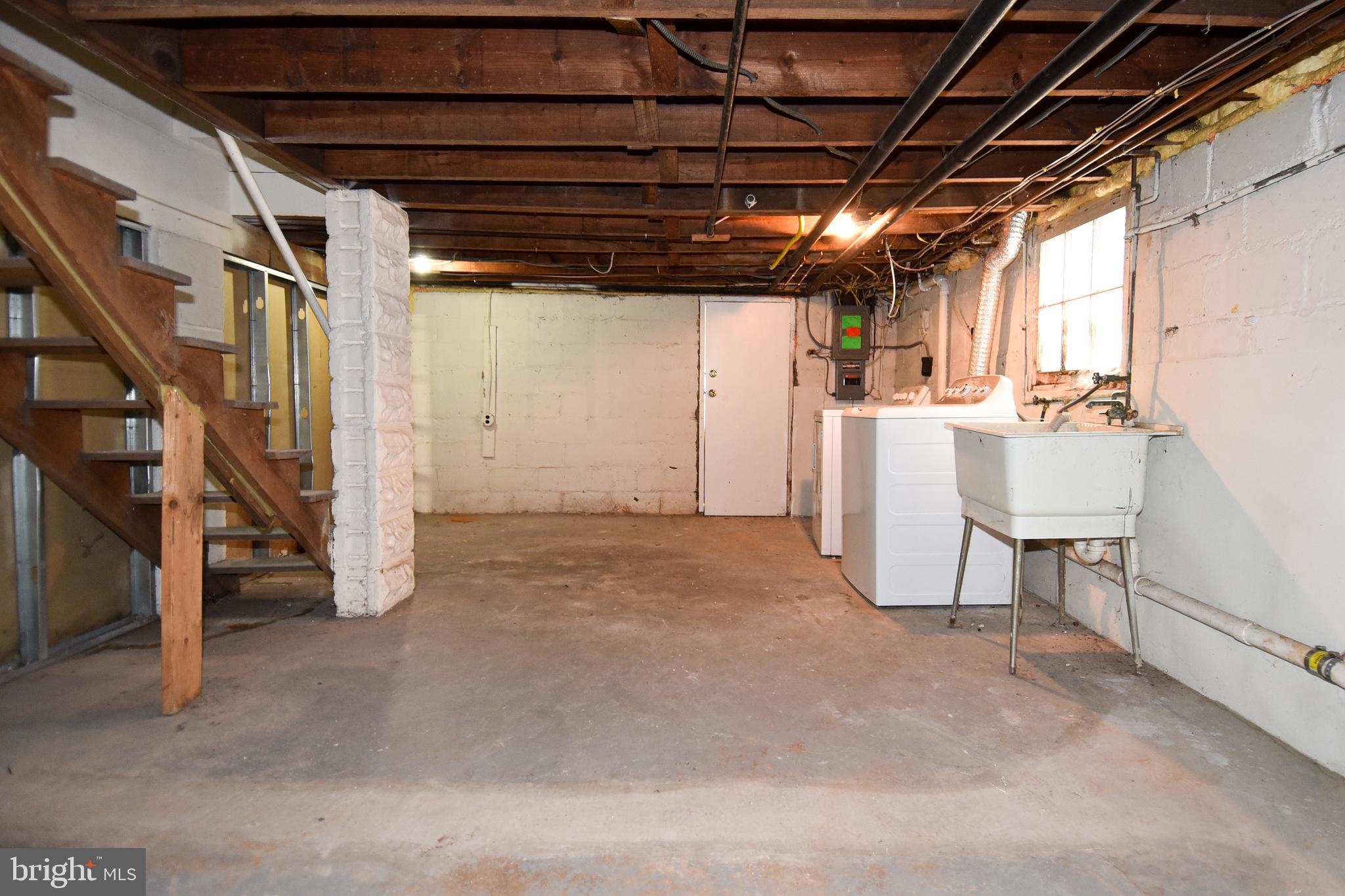 AURORA HILLS - Residential Lease