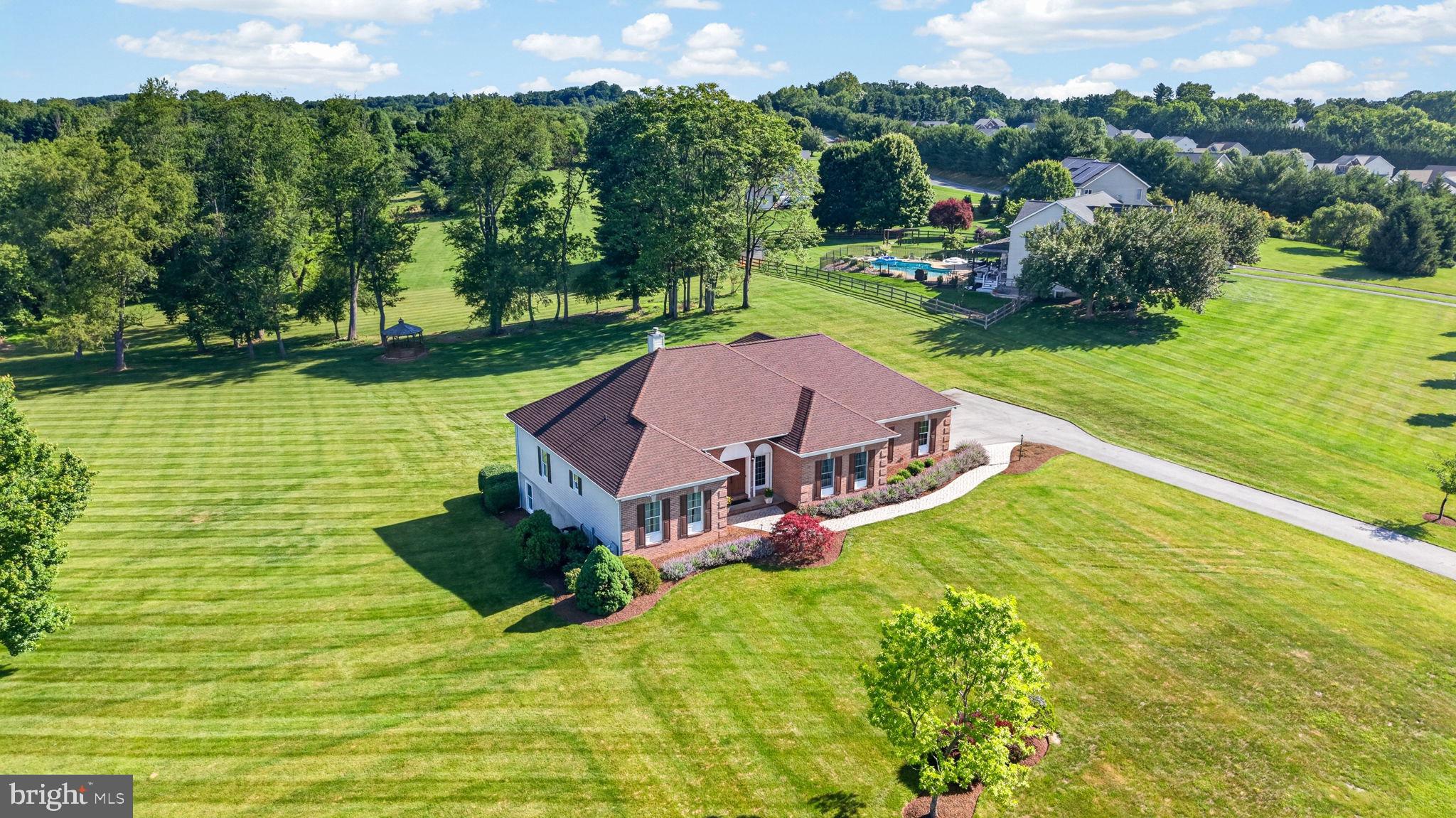 WATERS EDGE - Residential