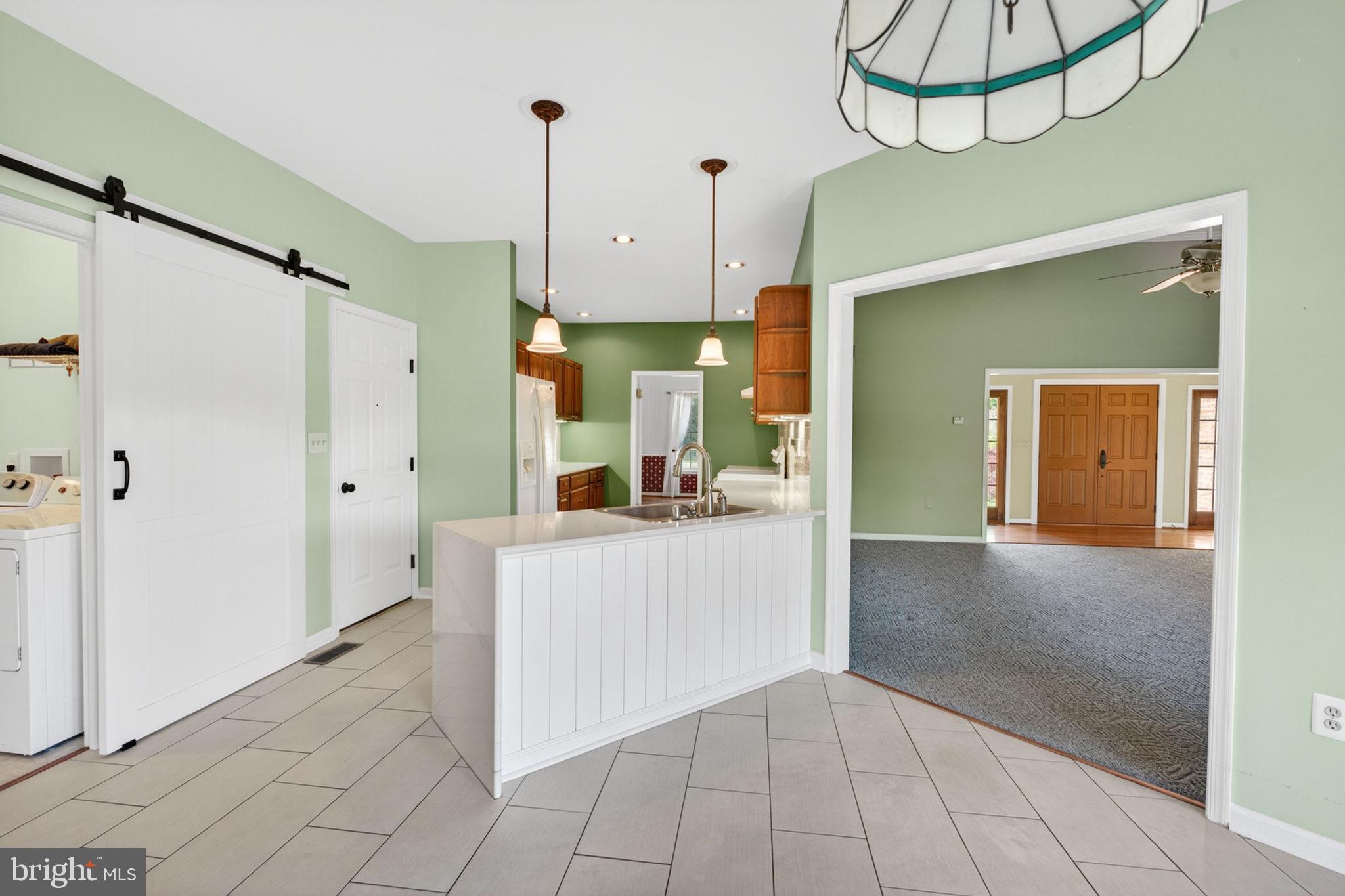 WATERS EDGE - Residential
