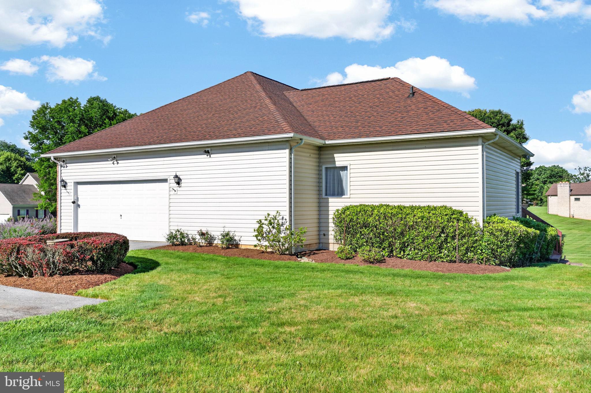 WATERS EDGE - Residential