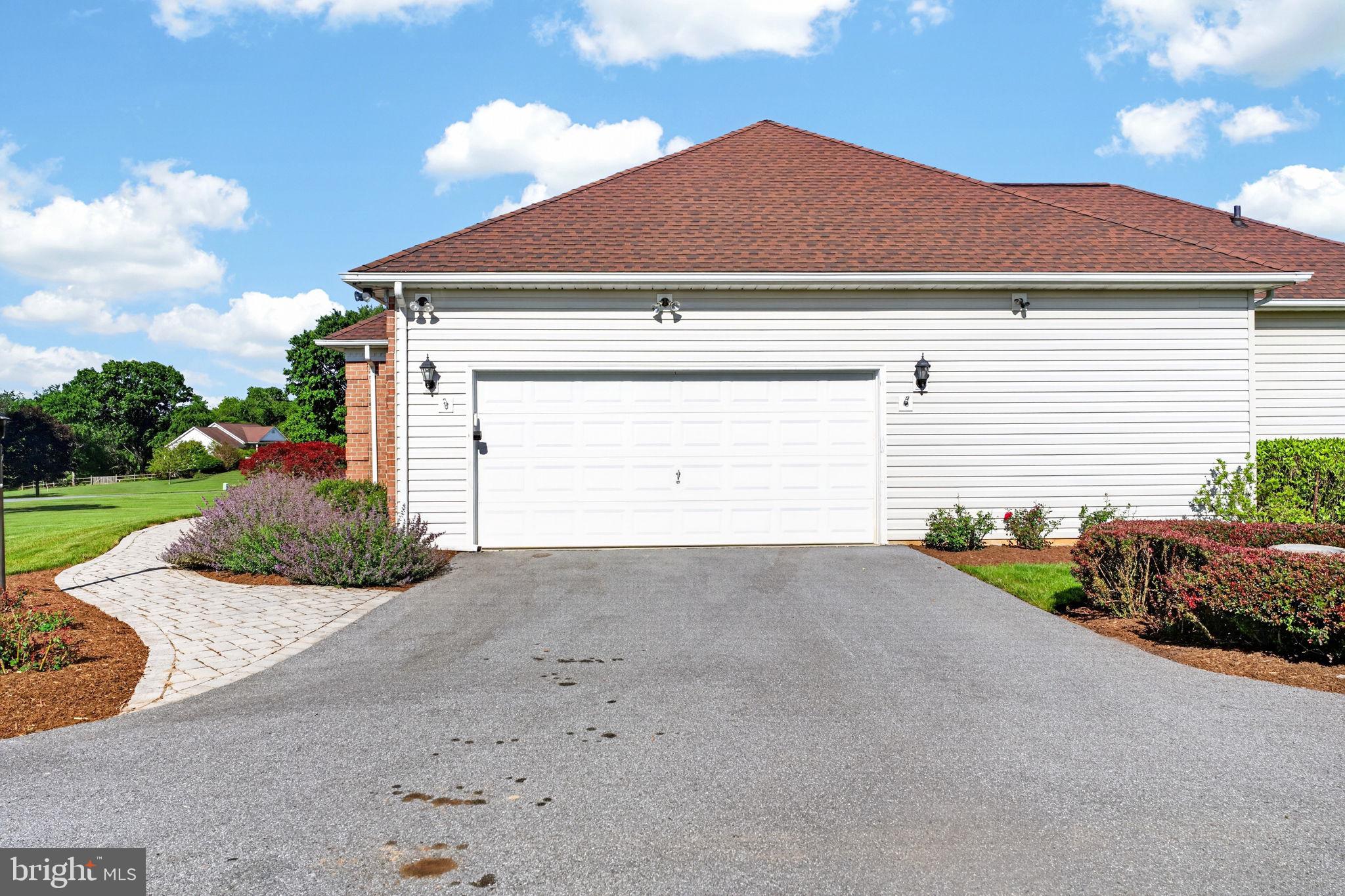WATERS EDGE - Residential