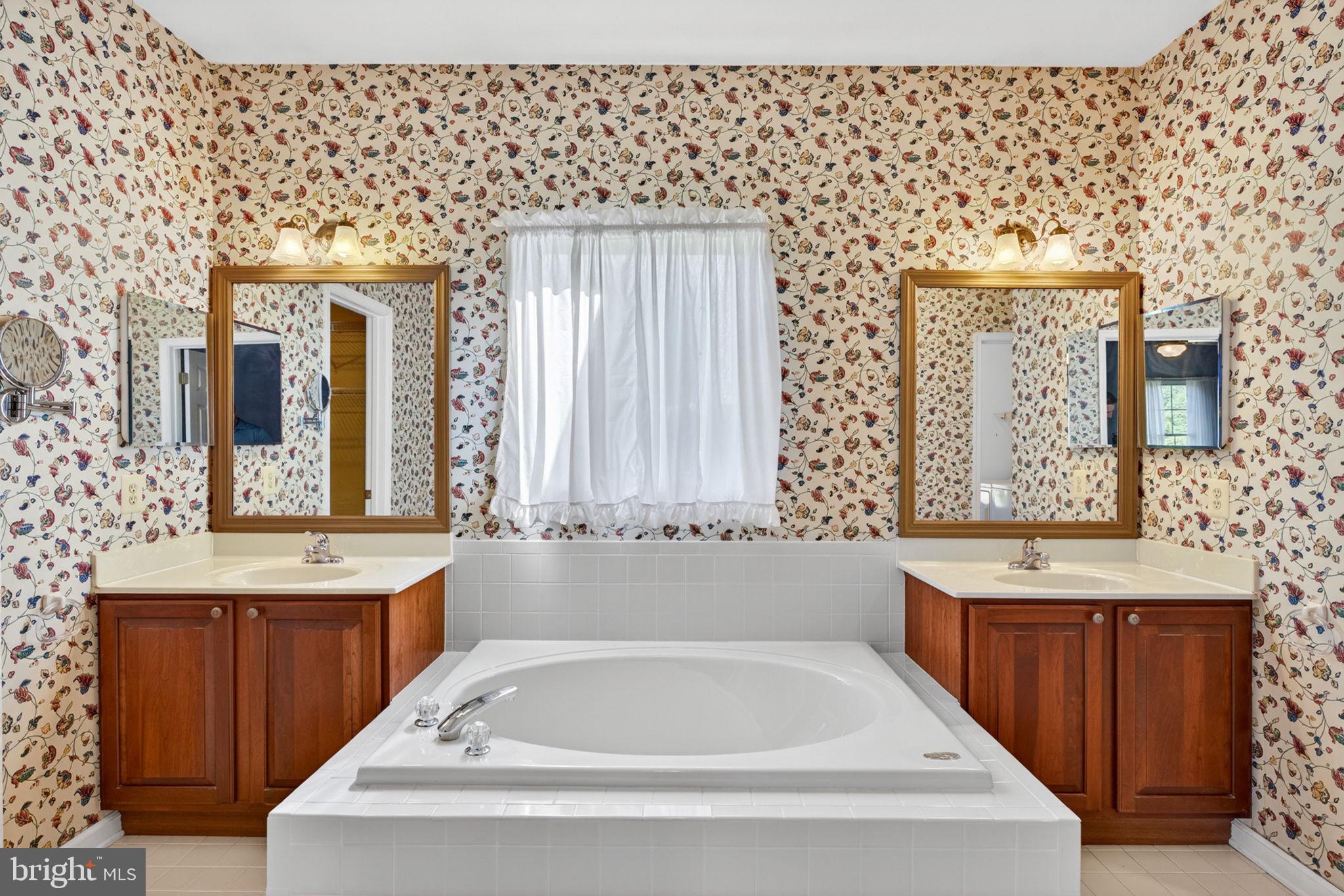 WATERS EDGE - Residential