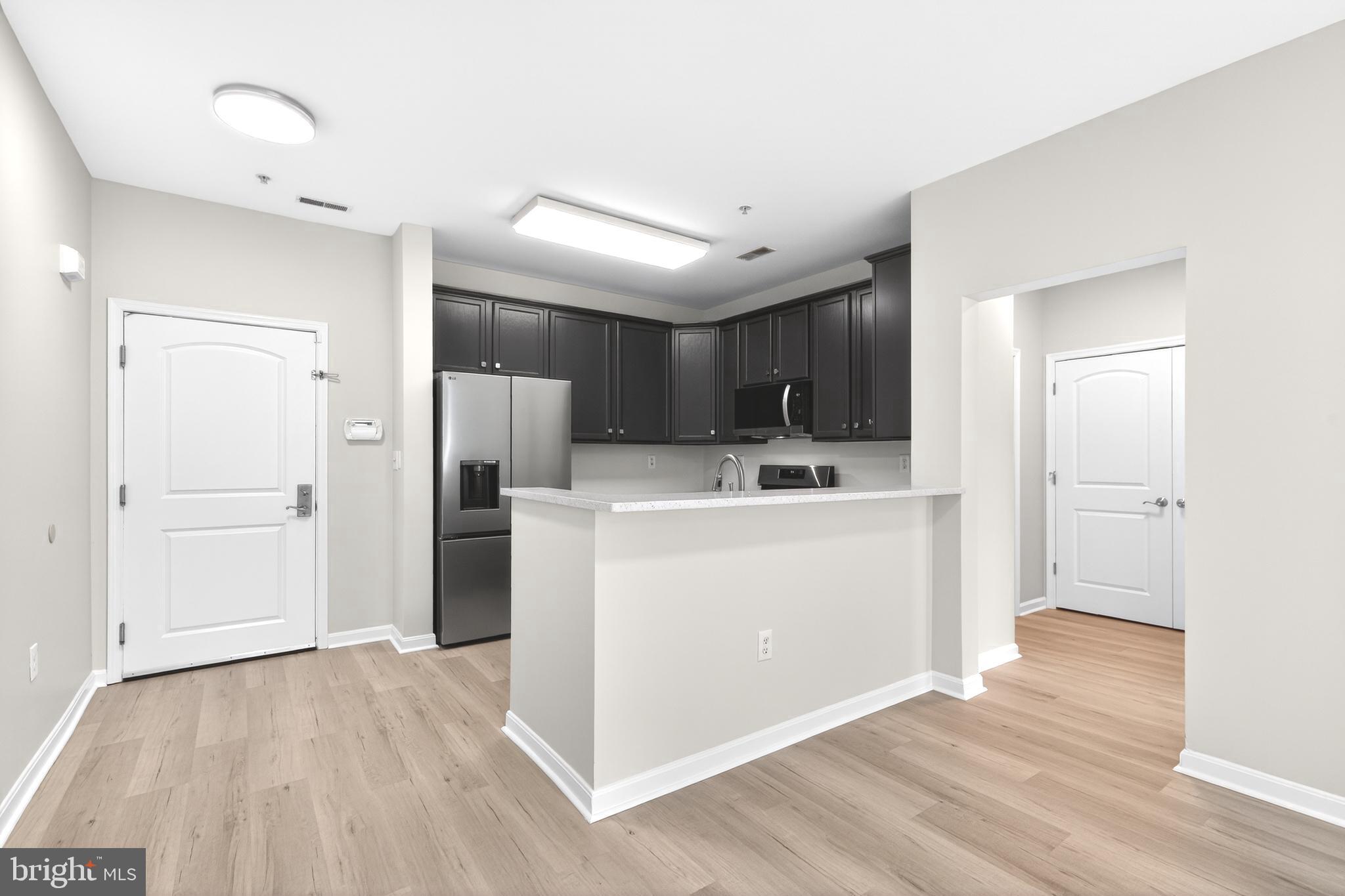 THE HOLLOW AT FOX VA - Residential