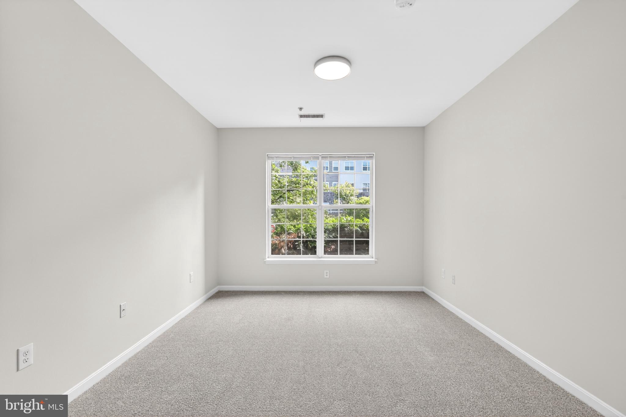 THE HOLLOW AT FOX VA - Residential