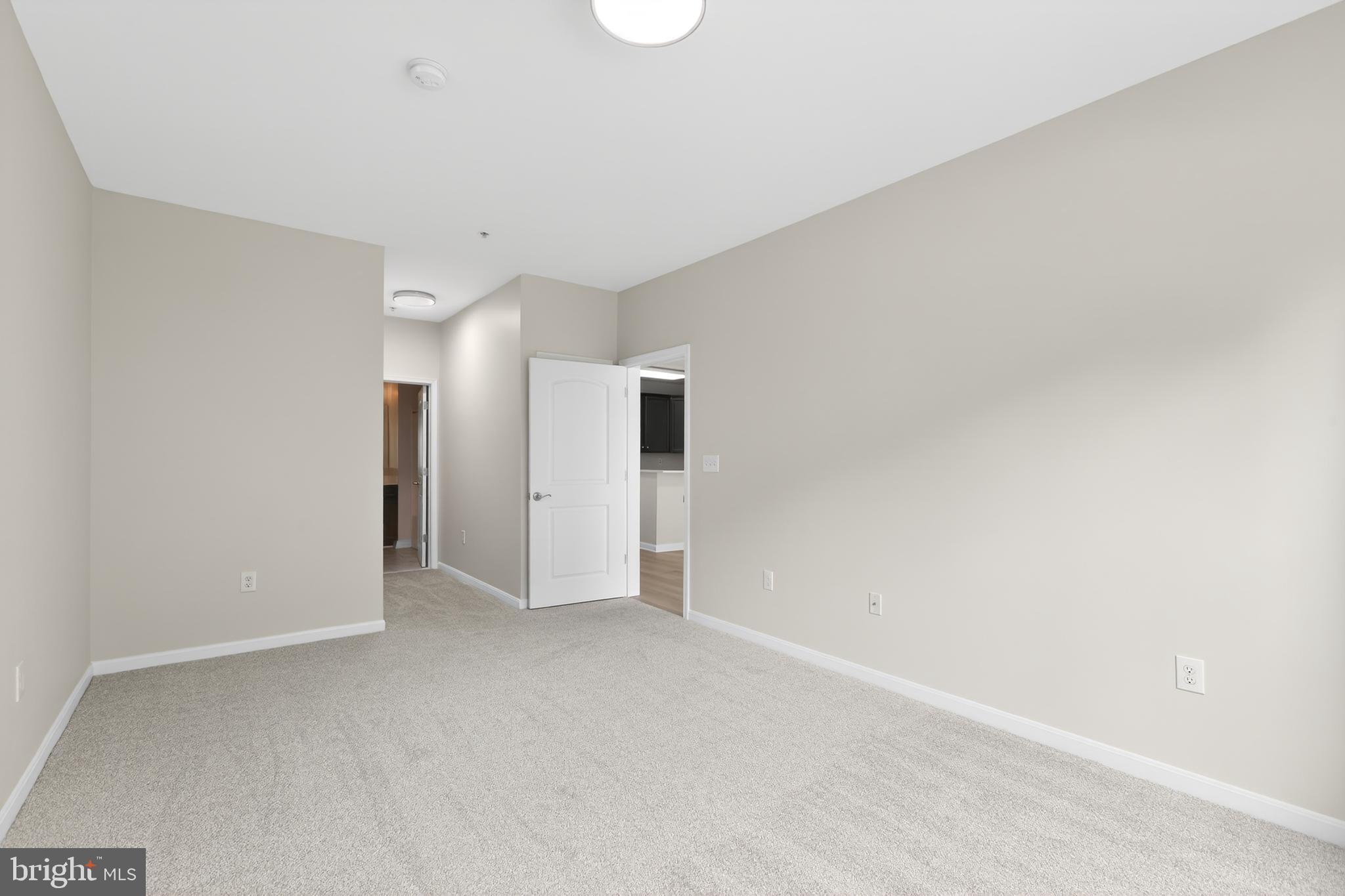 THE HOLLOW AT FOX VA - Residential