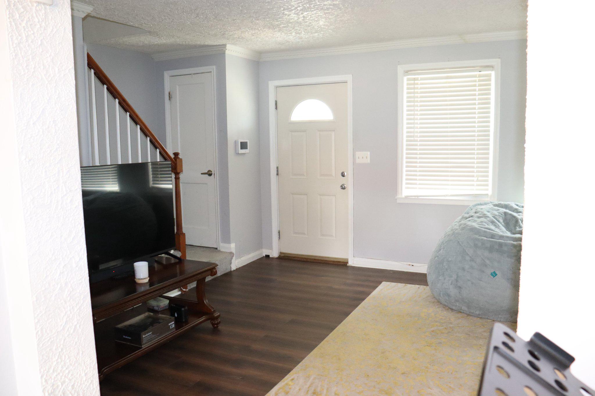 IDLEWOOD - Residential