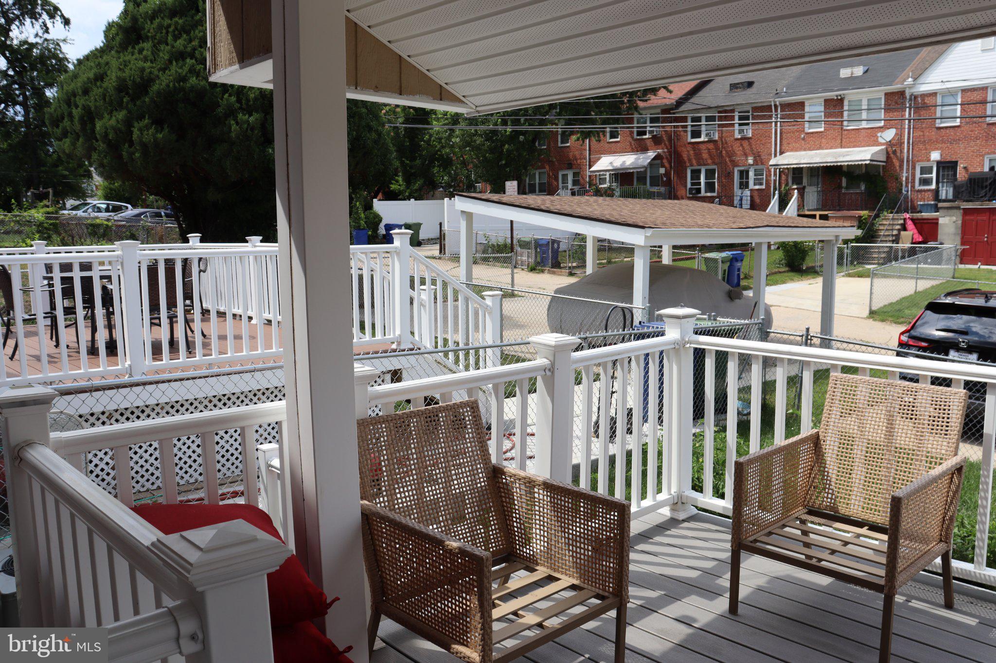 IDLEWOOD - Residential