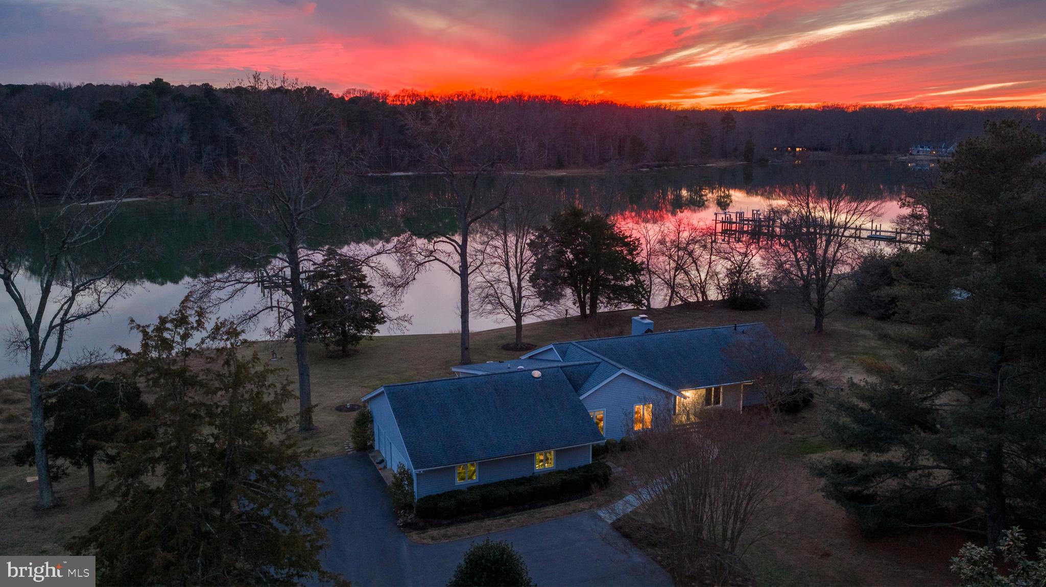 PIRATES COVE - Residential