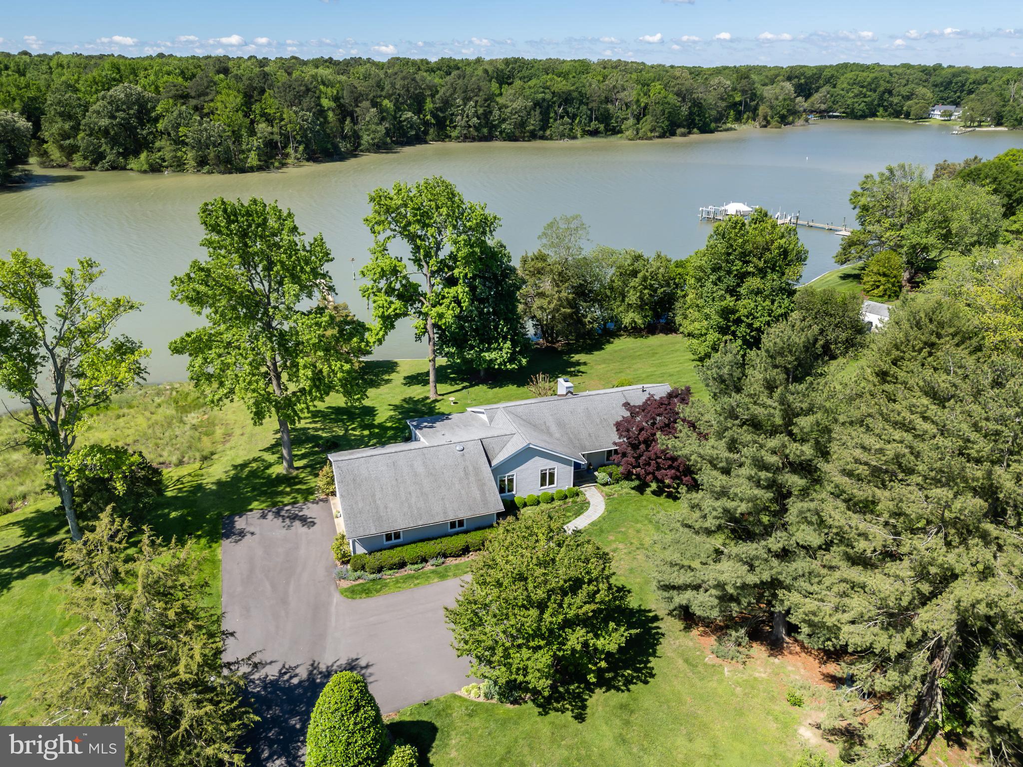 PIRATES COVE - Residential