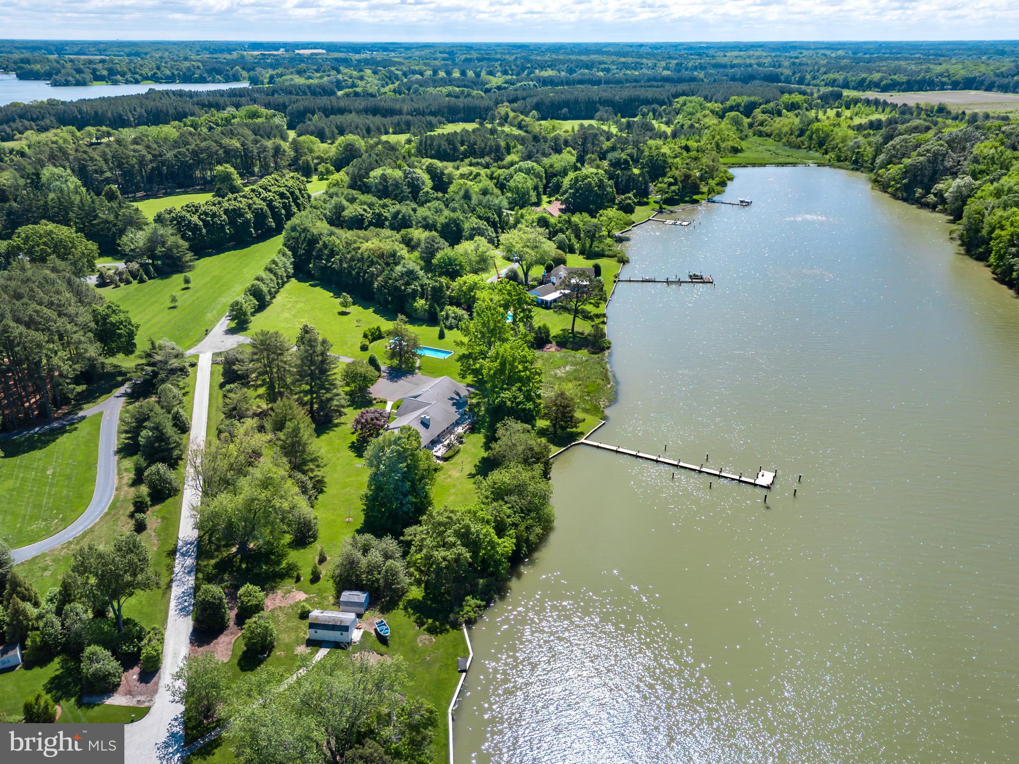PIRATES COVE - Residential