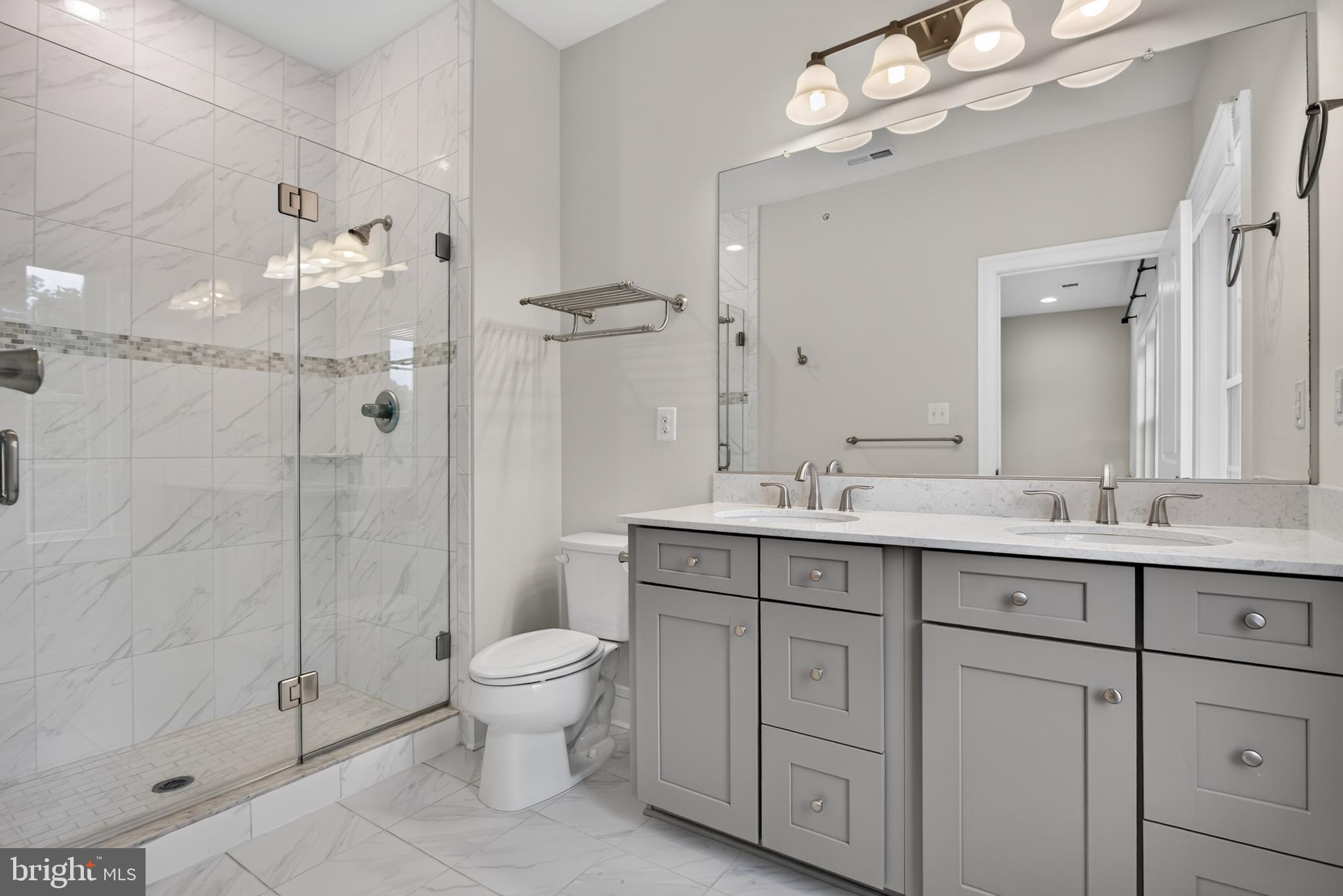 WALNUT CREEK AT MONT - Residential