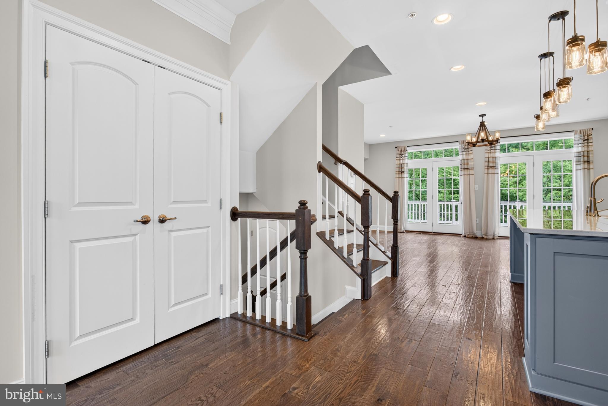 WALNUT CREEK AT MONT - Residential