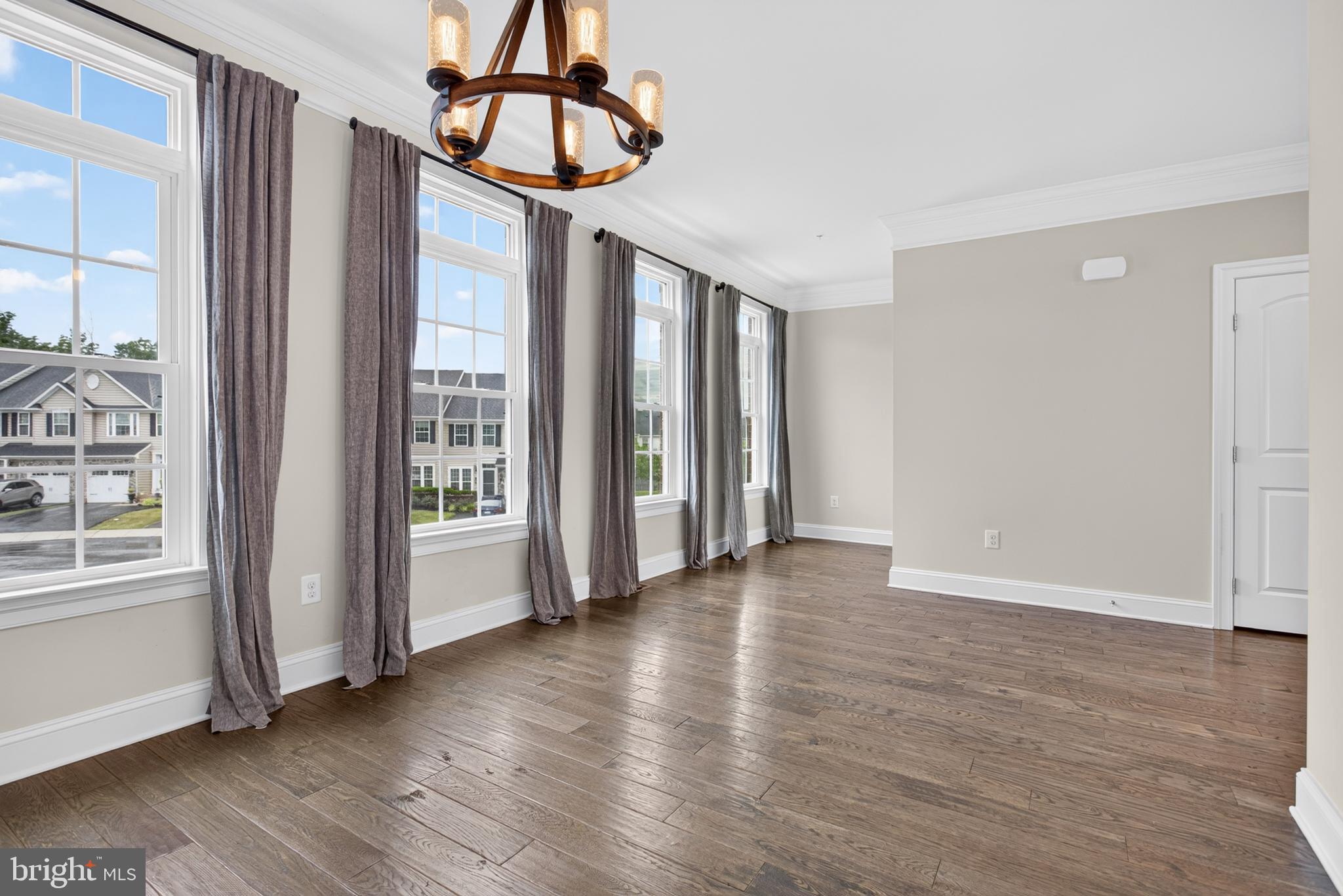 WALNUT CREEK AT MONT - Residential