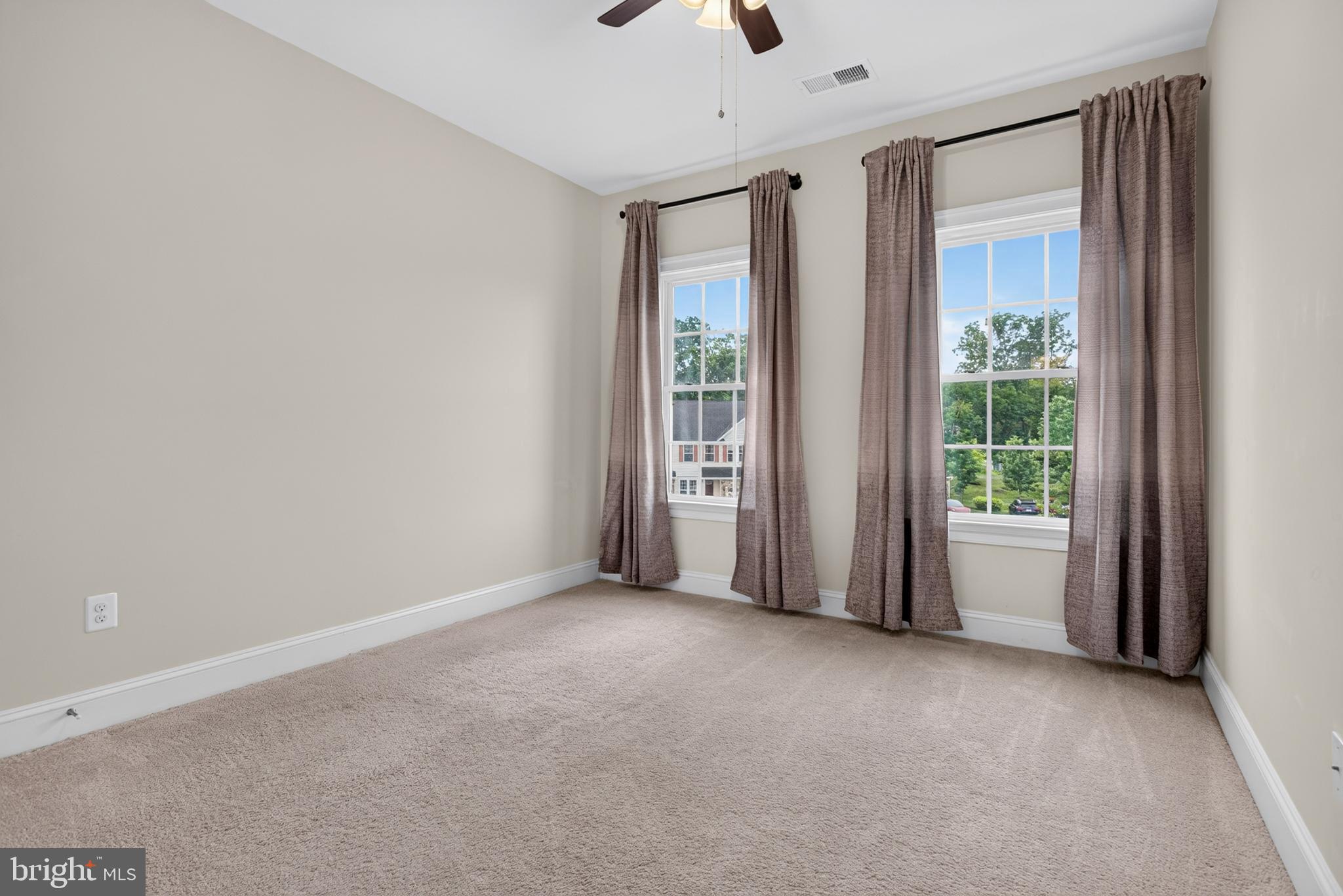 WALNUT CREEK AT MONT - Residential