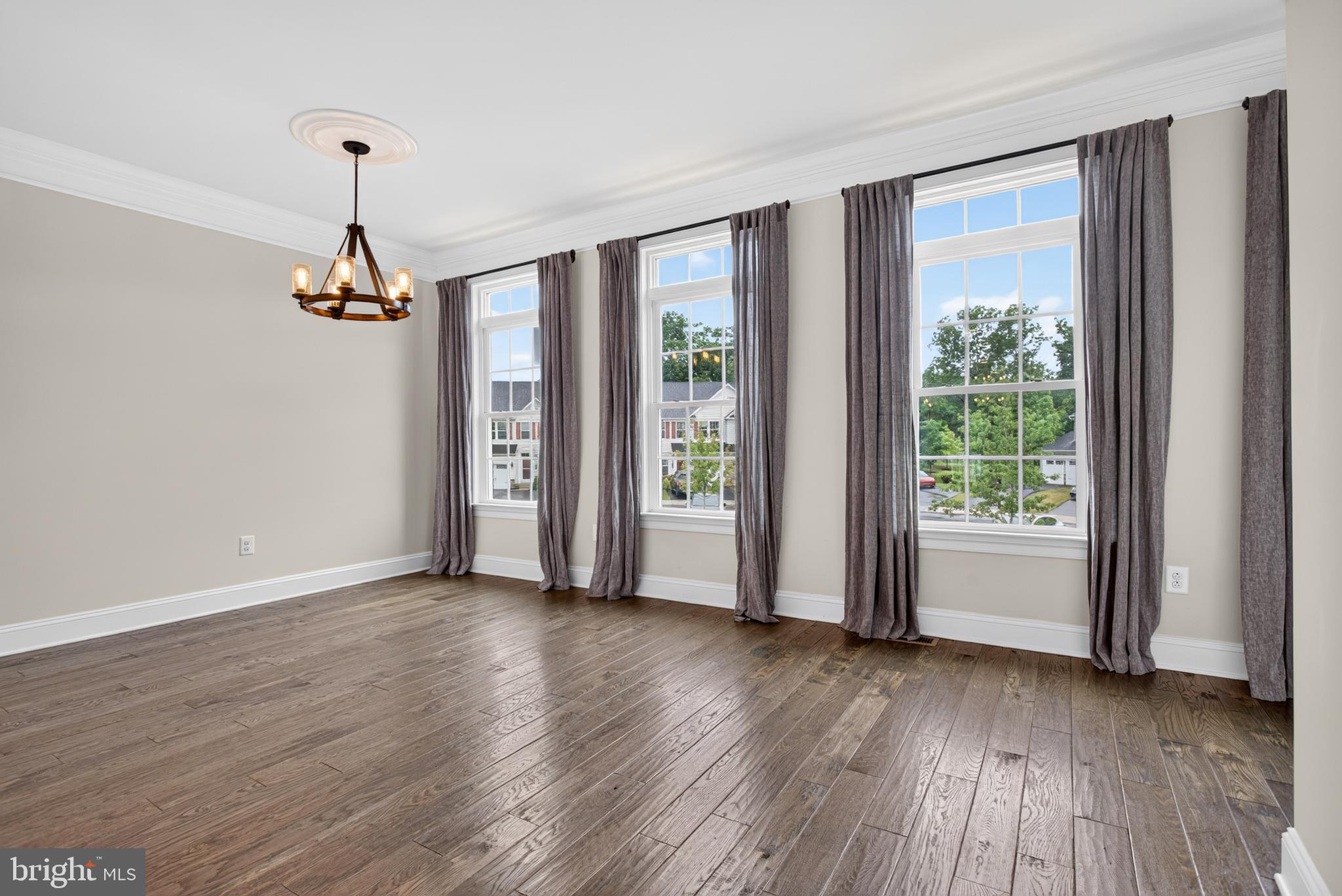 WALNUT CREEK AT MONT - Residential