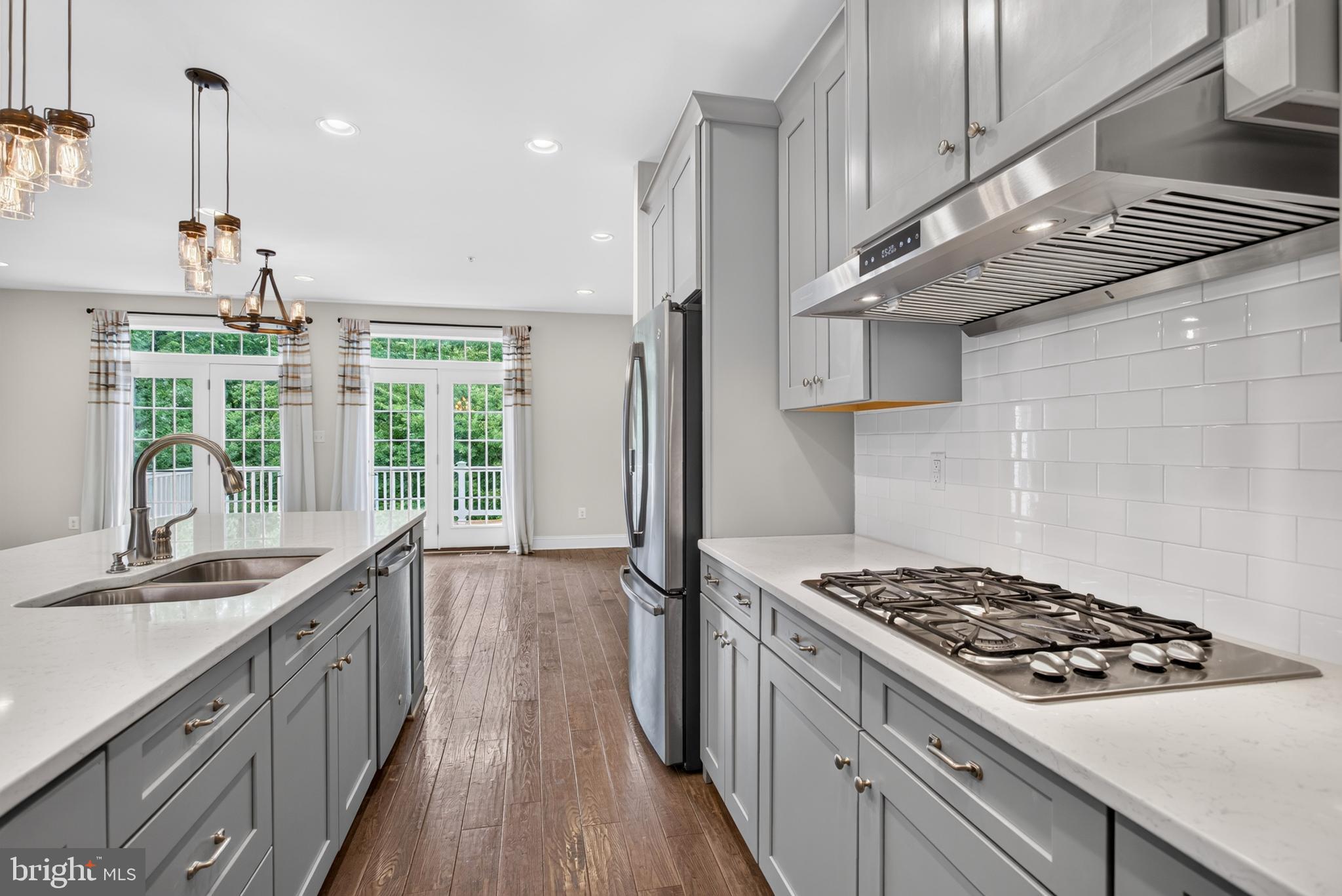 WALNUT CREEK AT MONT - Residential