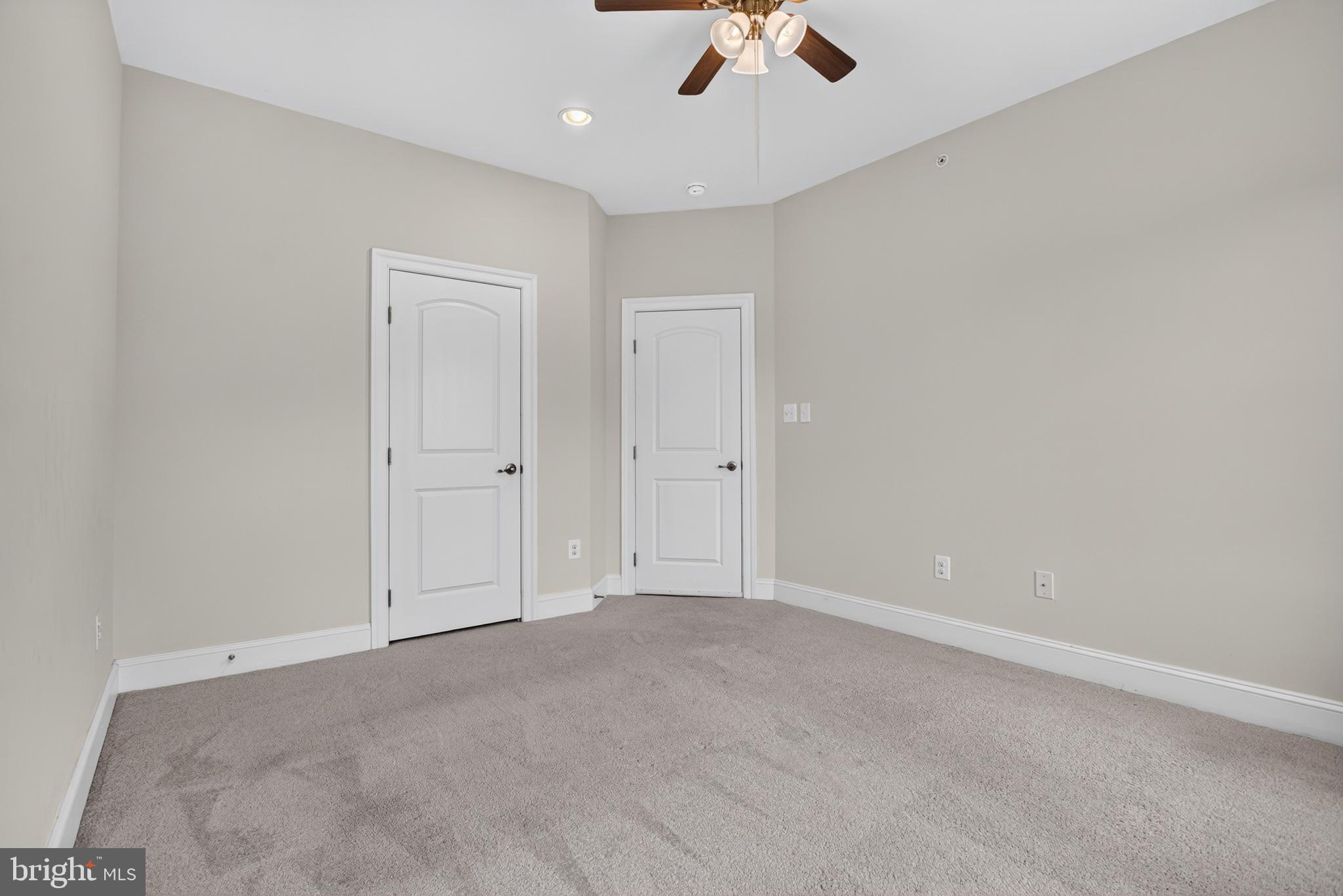 WALNUT CREEK AT MONT - Residential