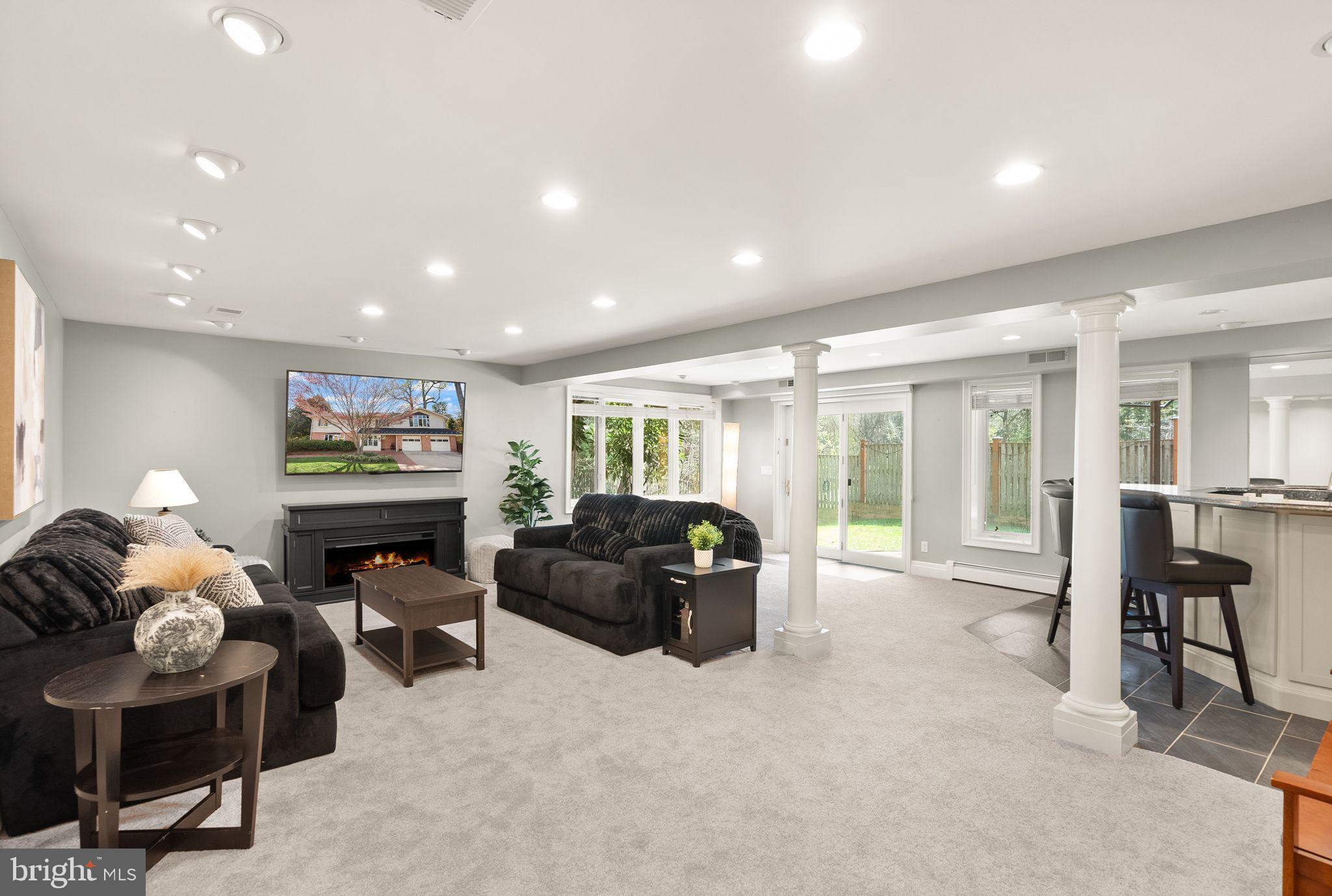 CRYSTAL SPRING KNOLLS - Residential